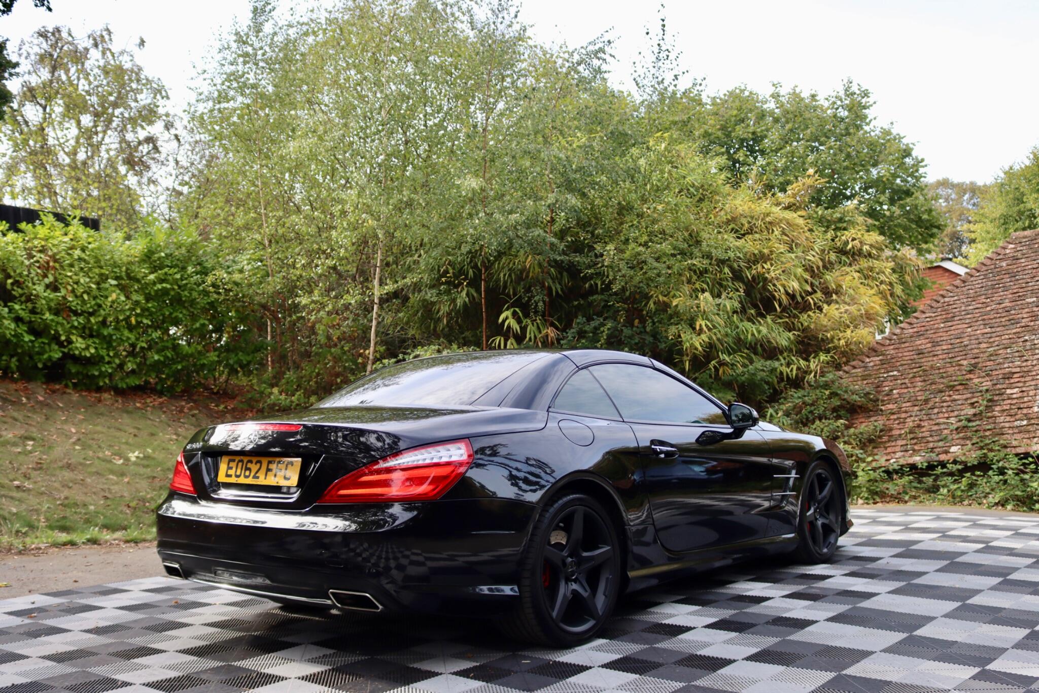 Mercedes-Benz SL view 64