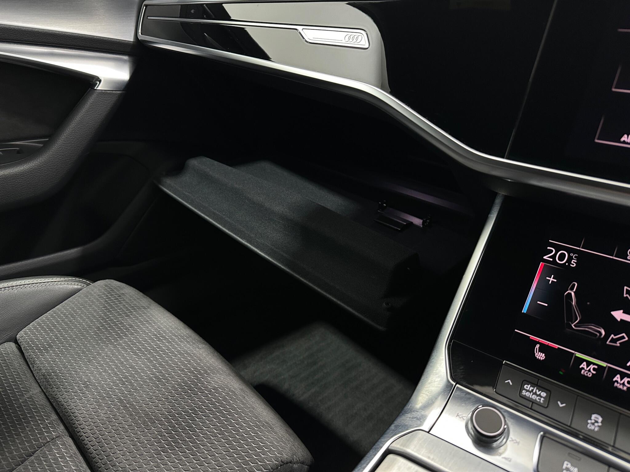 Audi A6 view 27