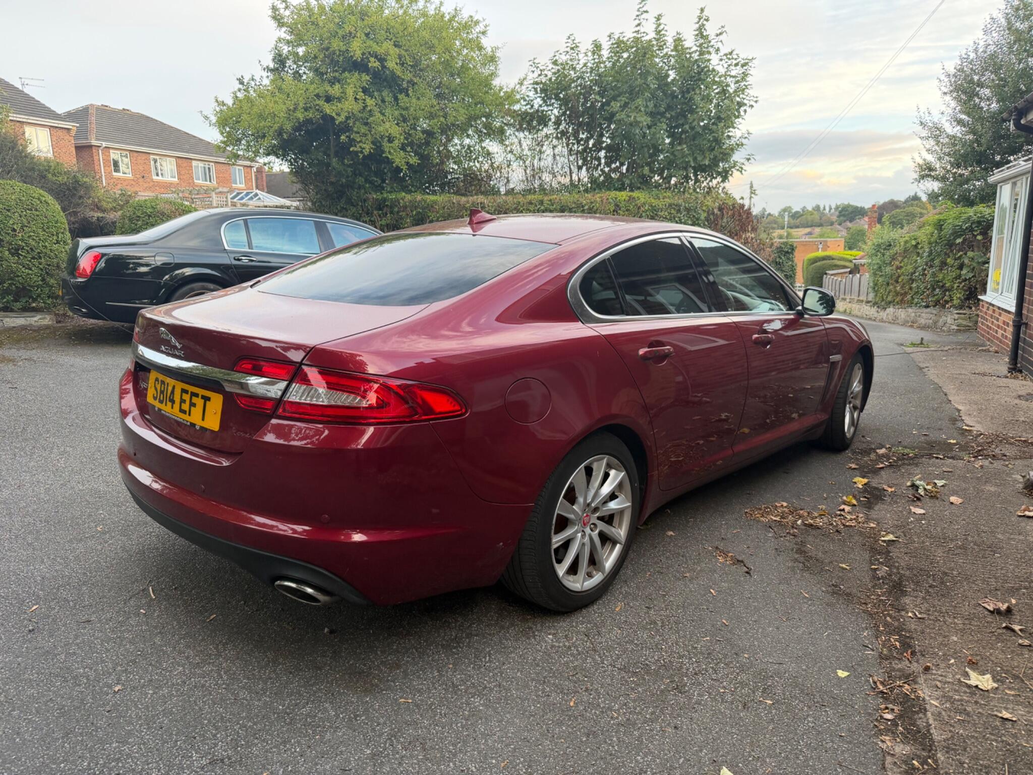 Jaguar XF view 70