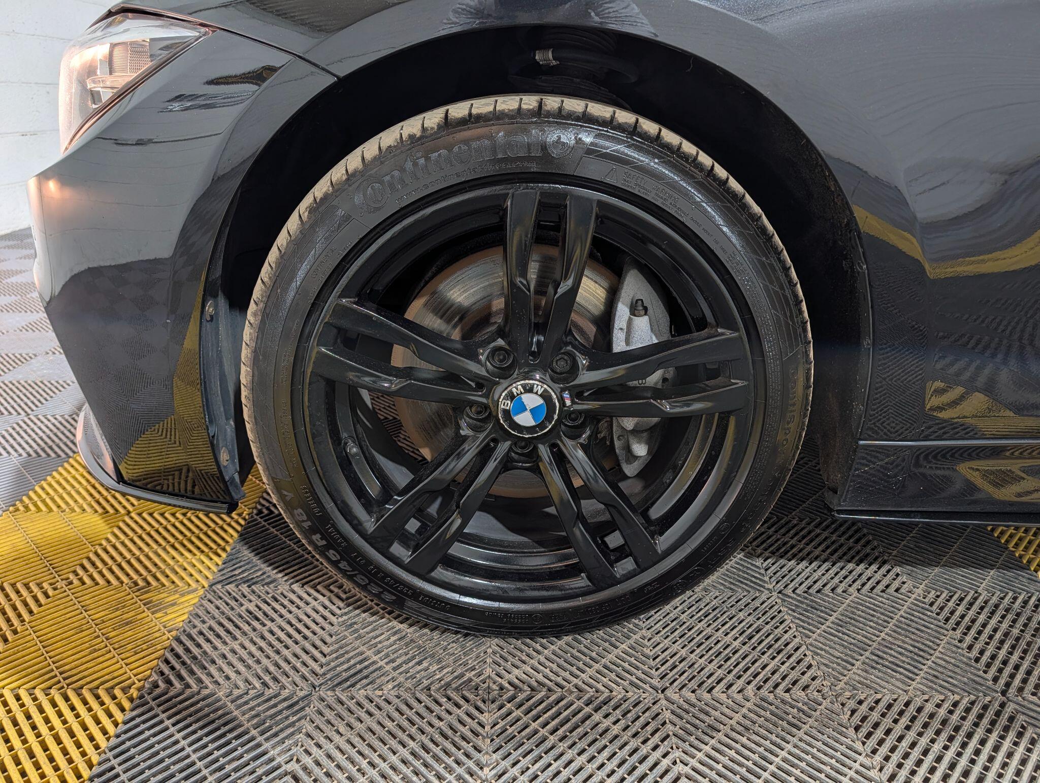 BMW 3 Series view 46