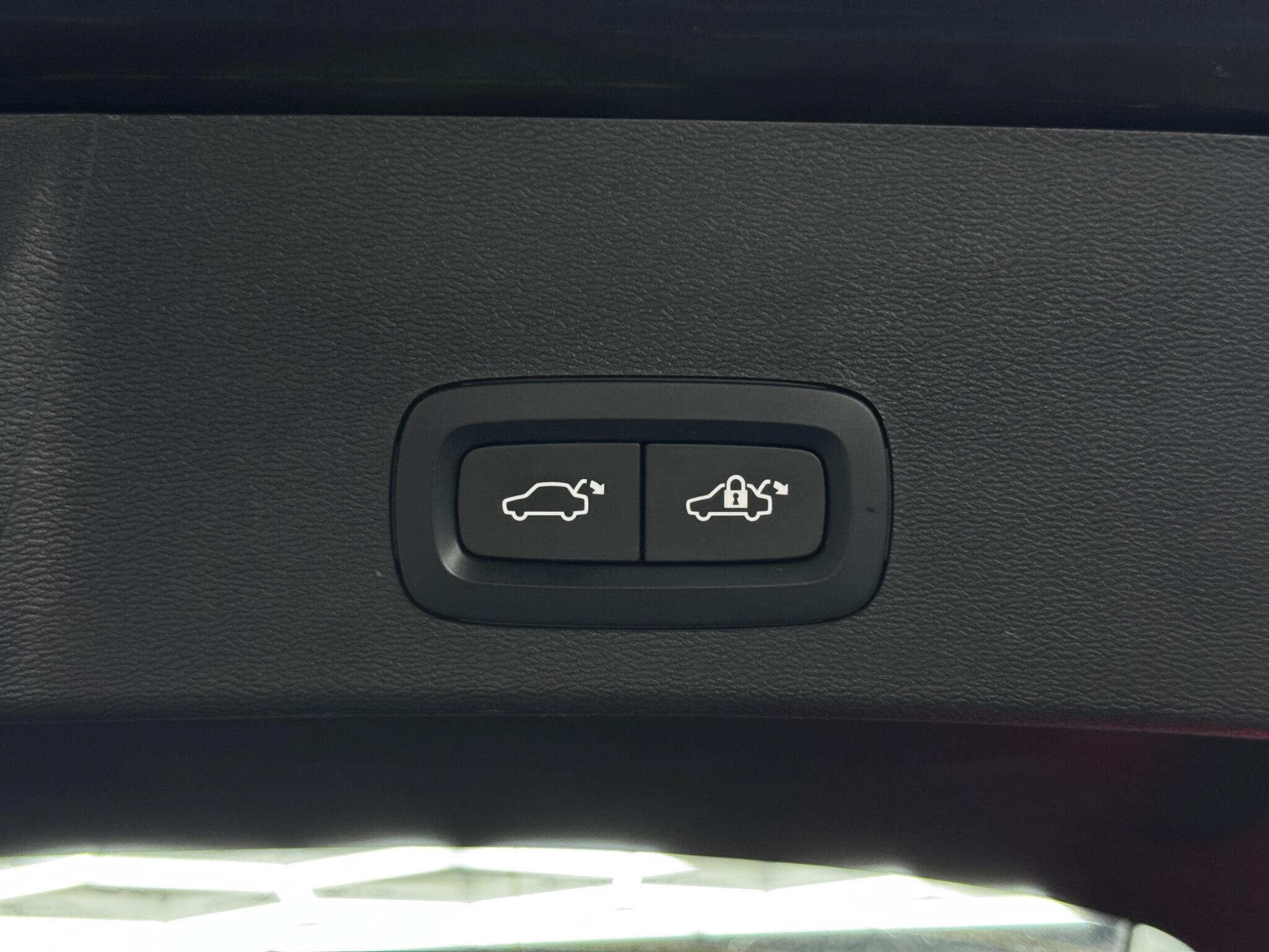 Volvo XC40 view 39