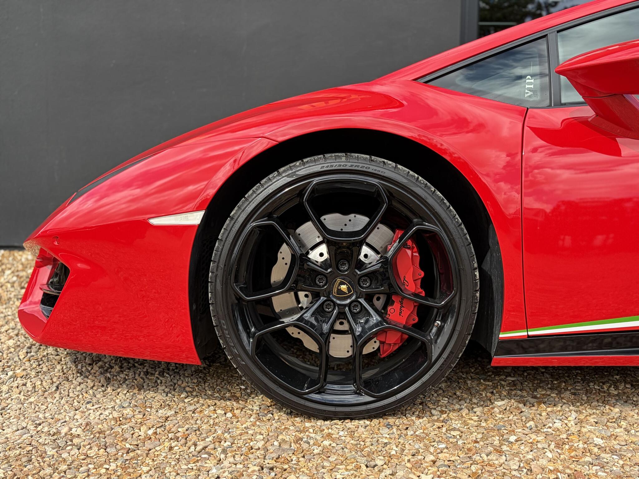 Lamborghini Huracan view 9