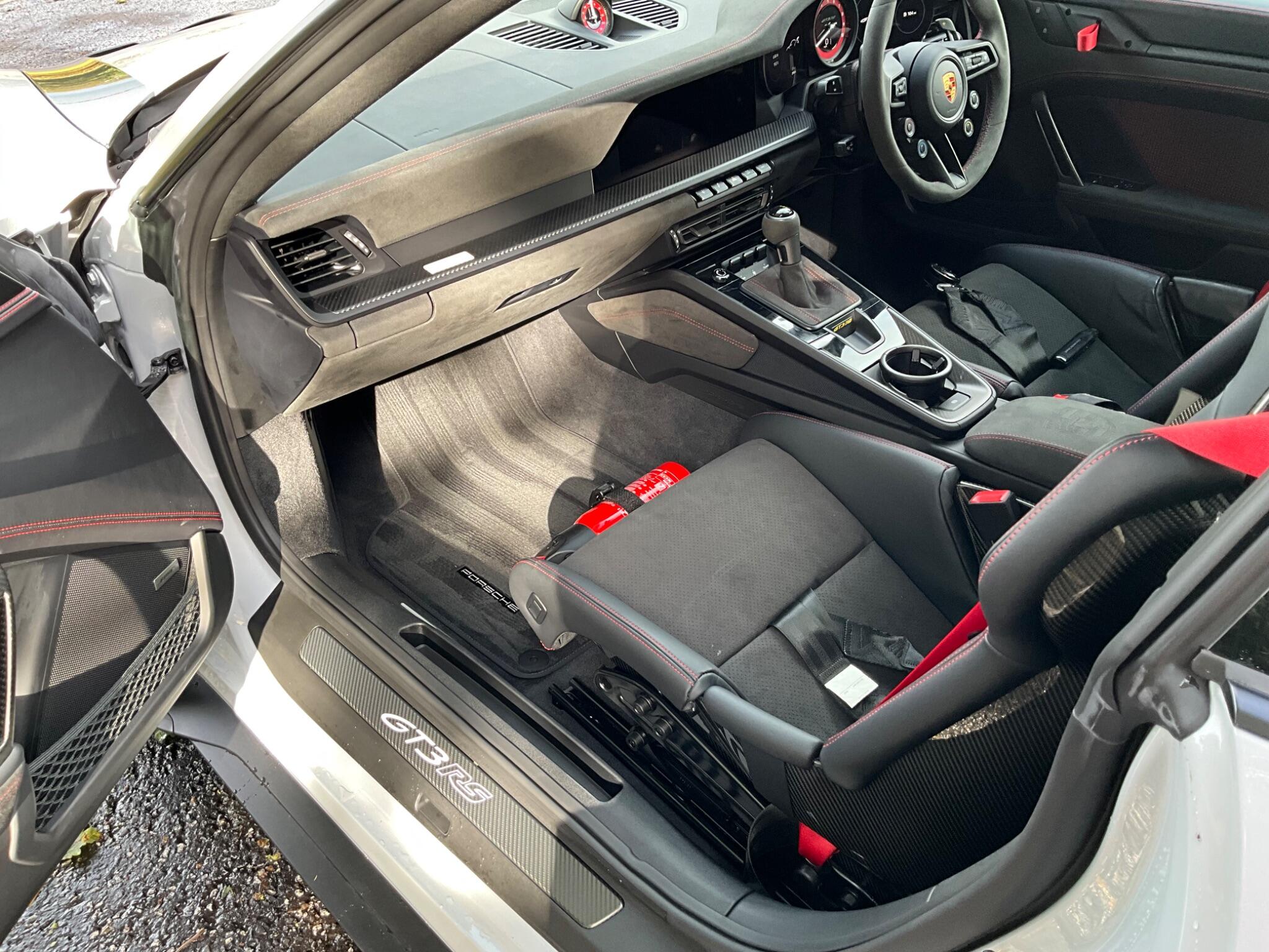 Porsche 911 view 23