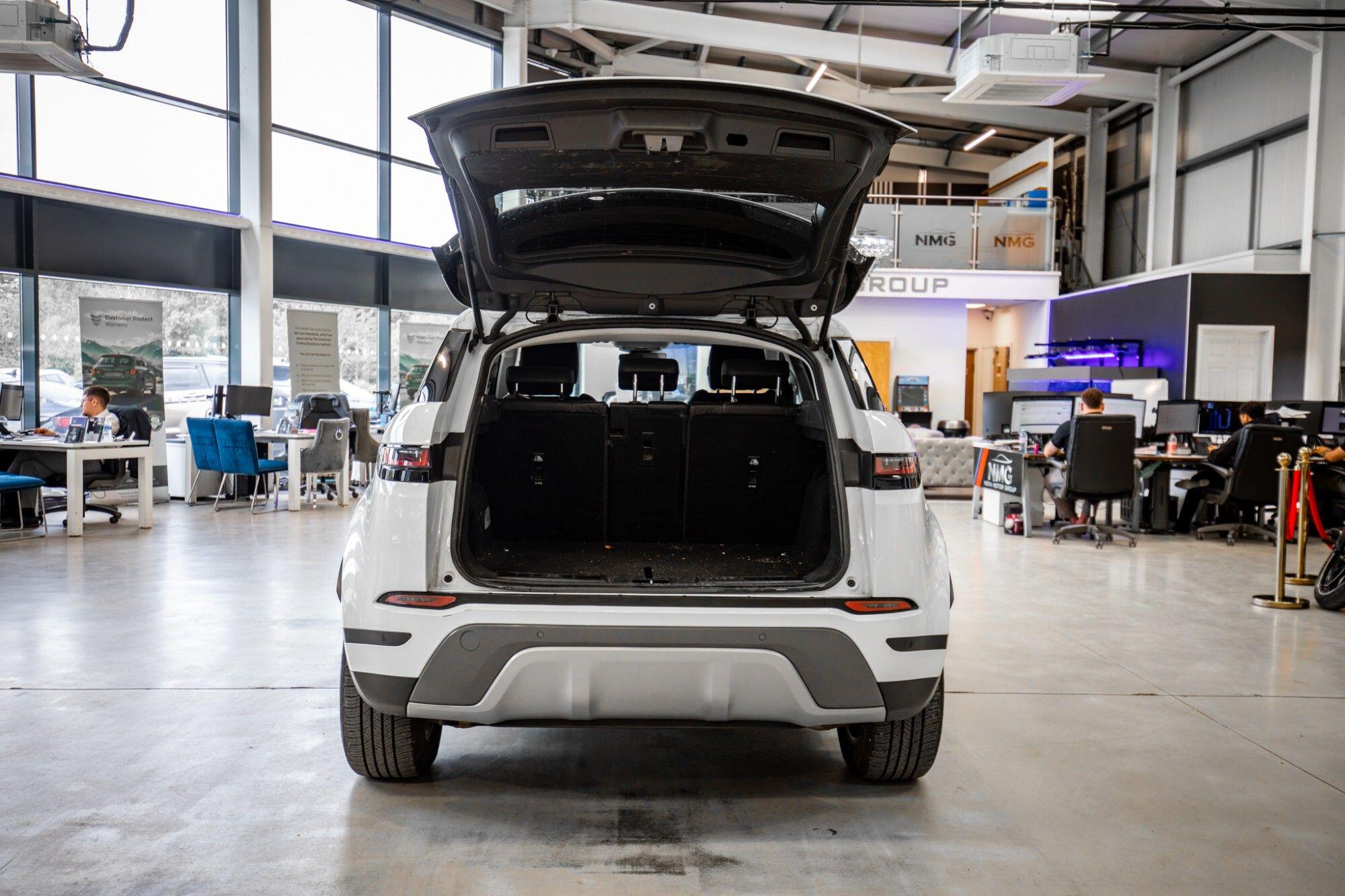 Land Rover Range Rover Evoque view 28