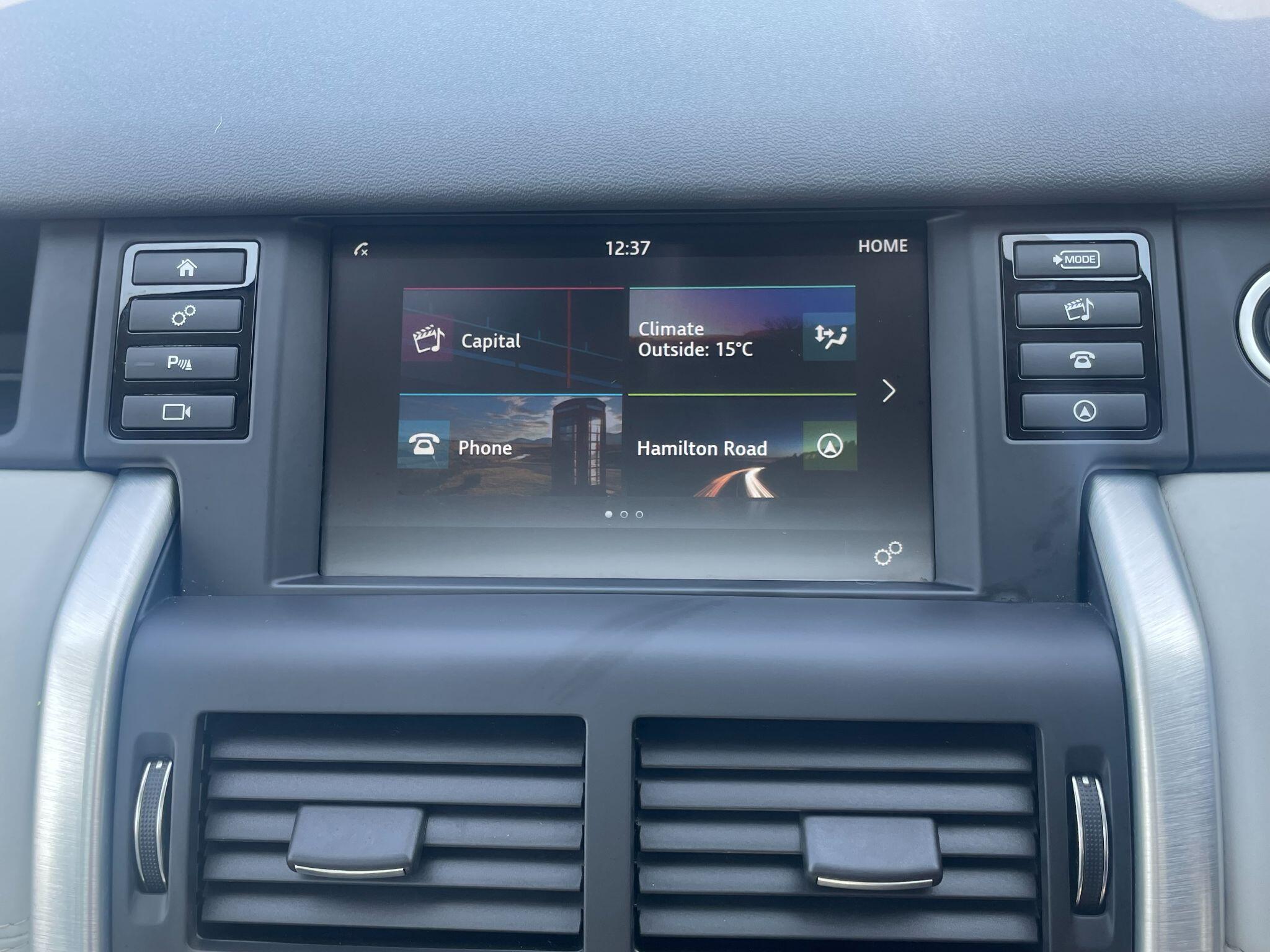 Land Rover Discovery Sport view 23
