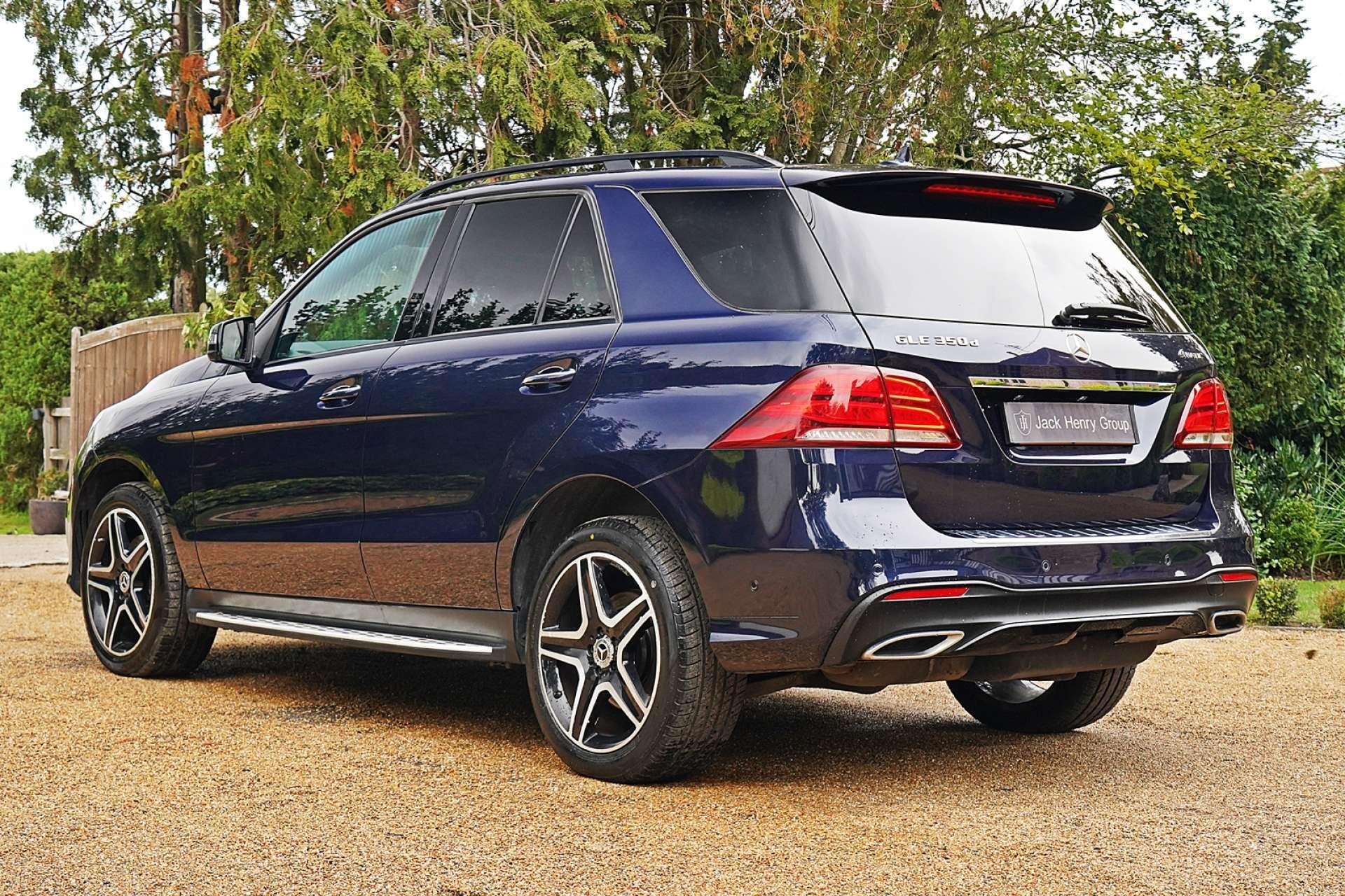 Mercedes-Benz GLE view 3