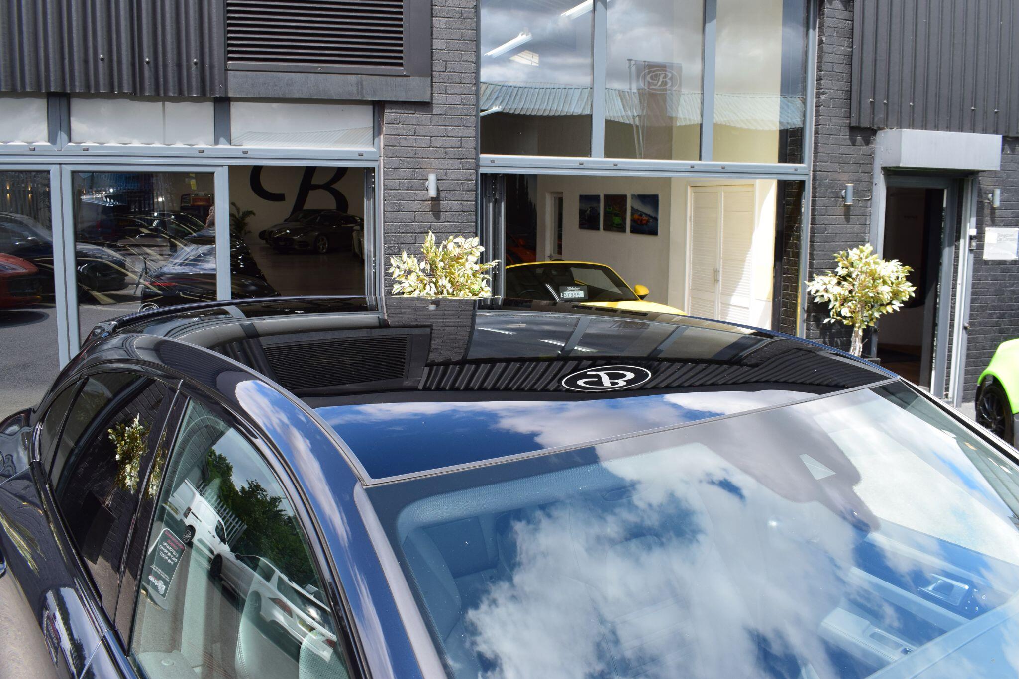Porsche Cayenne view 41