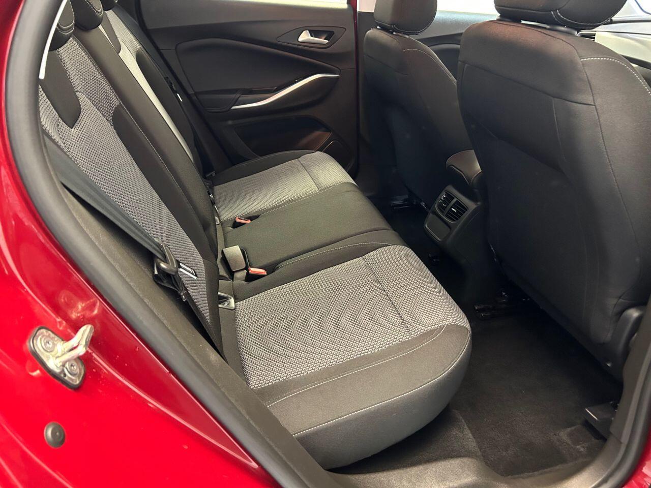 Vauxhall Grandland view 22