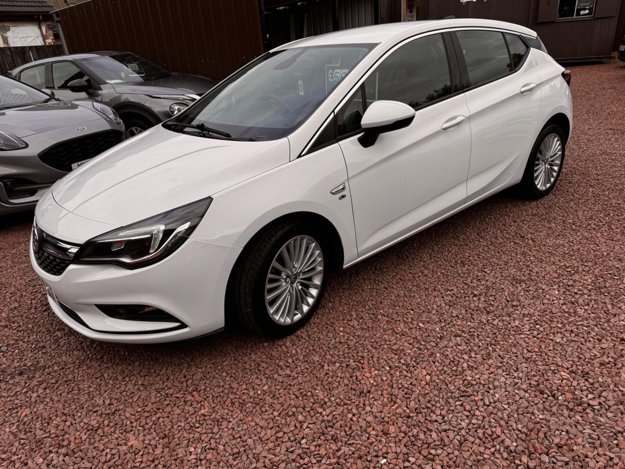 Vauxhall Astra view 3