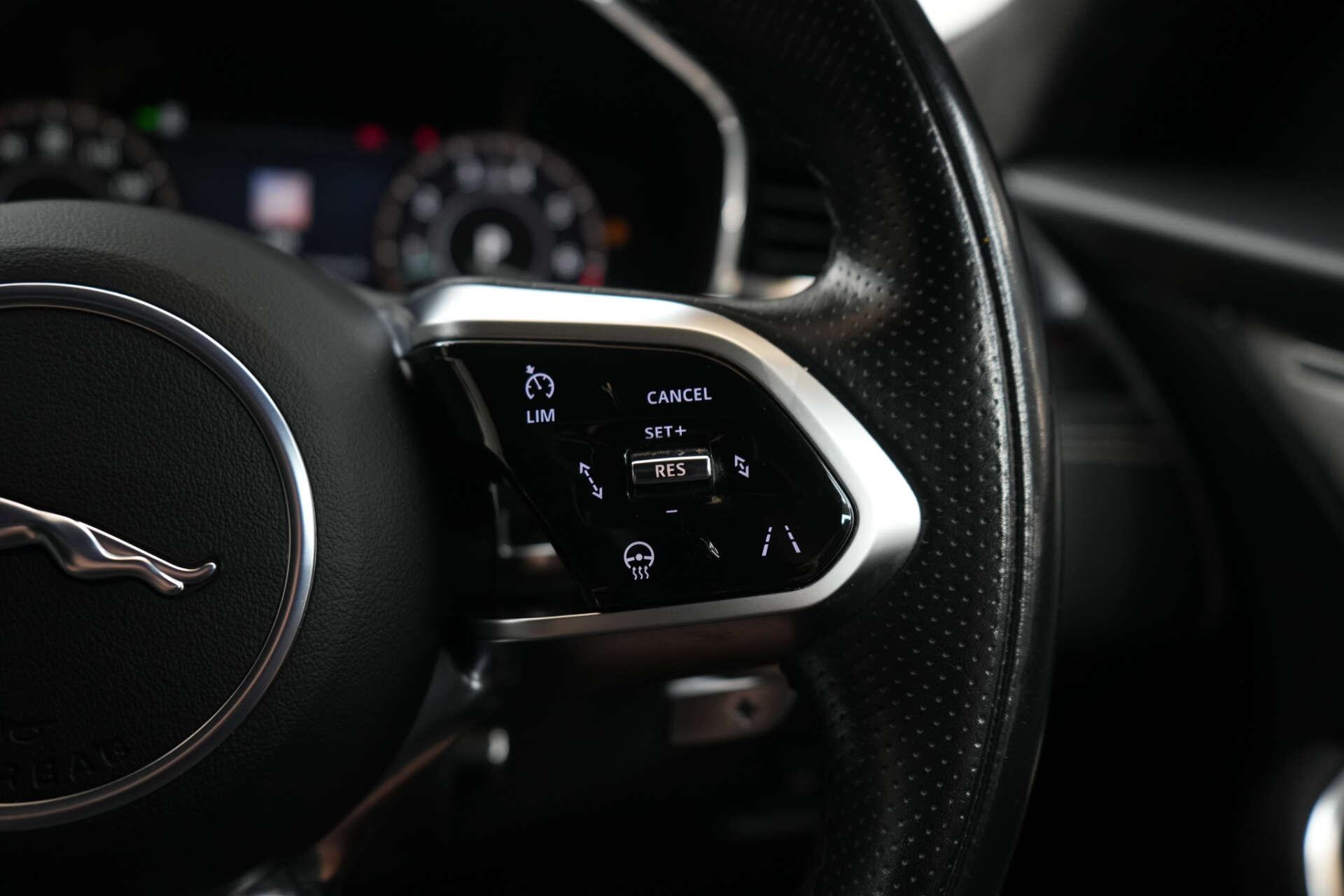 Jaguar F-Pace view 44