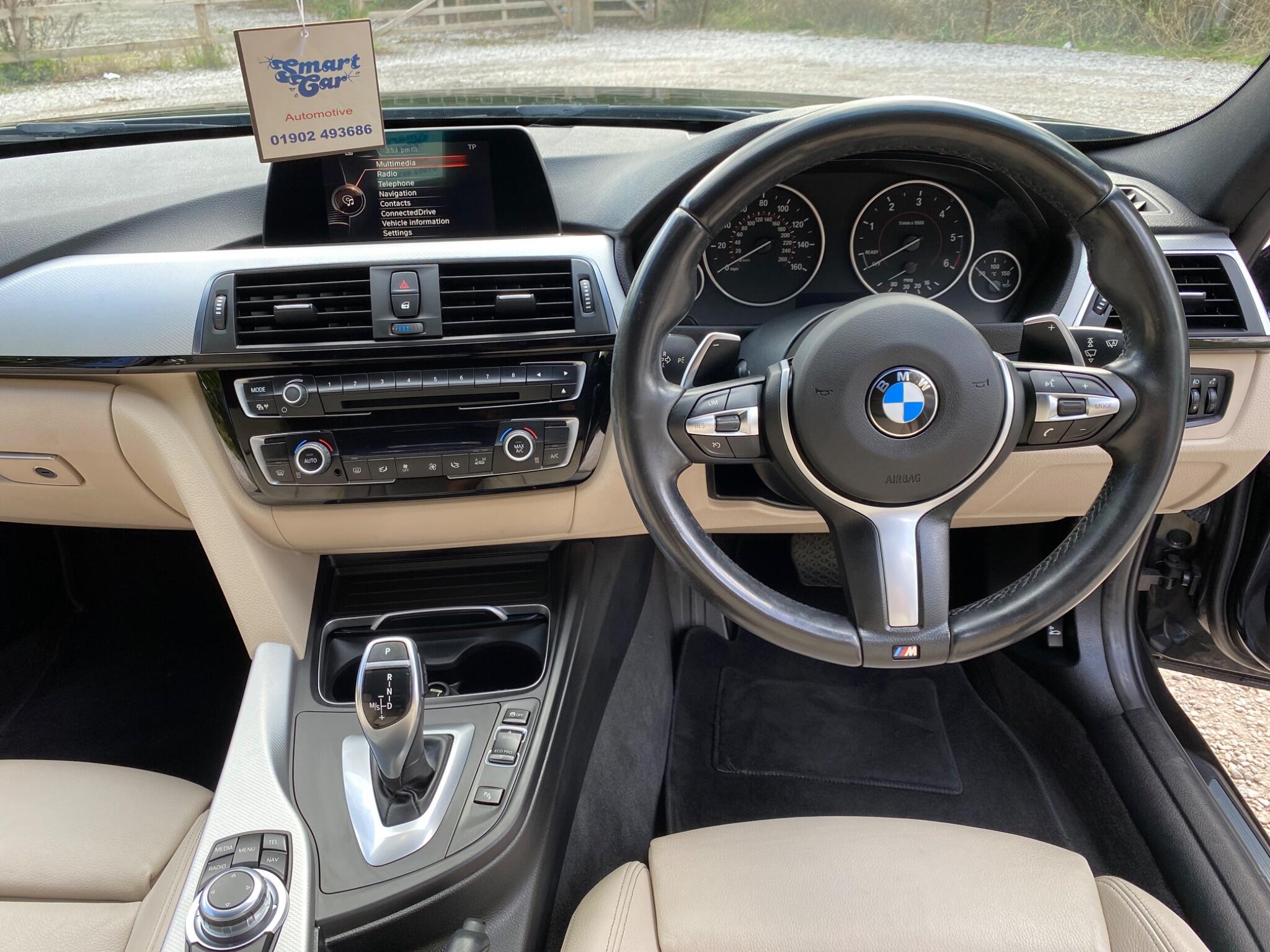 BMW 3 Series view 18