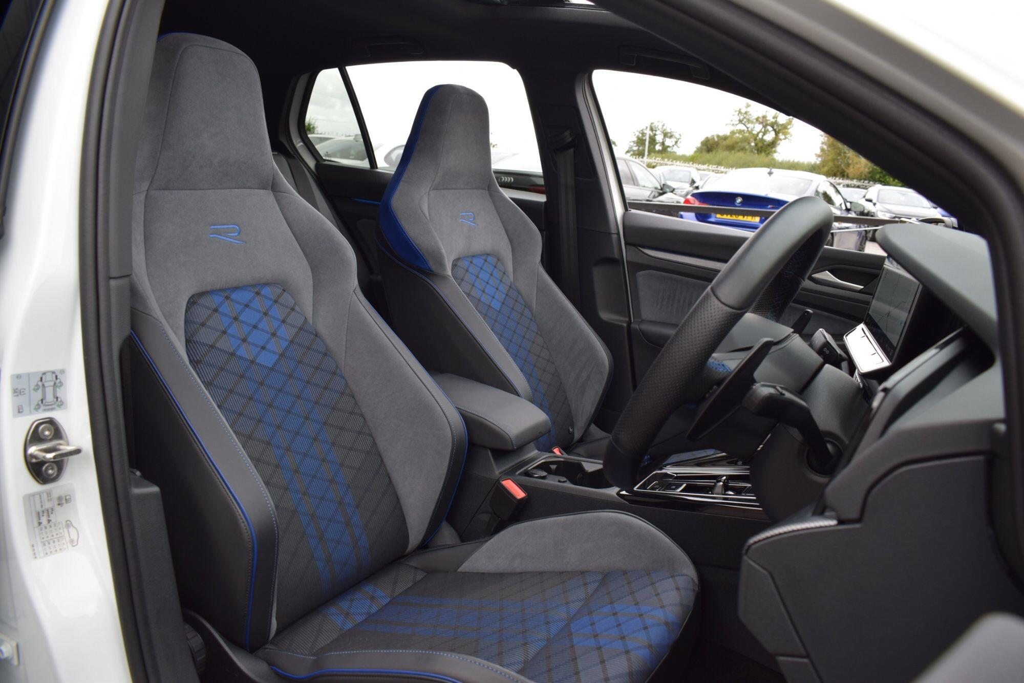 Volkswagen Golf view 15