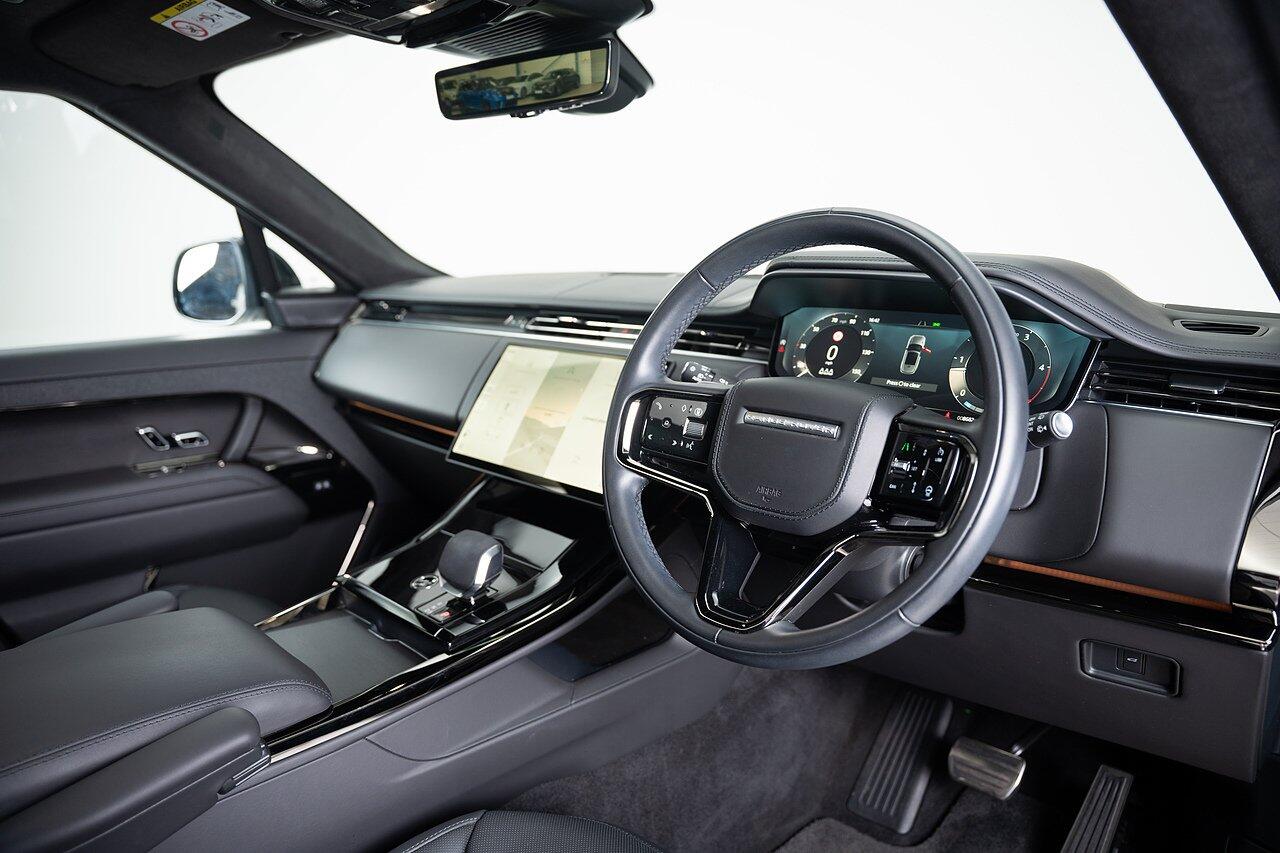 Land Rover Range Rover Sport view 15