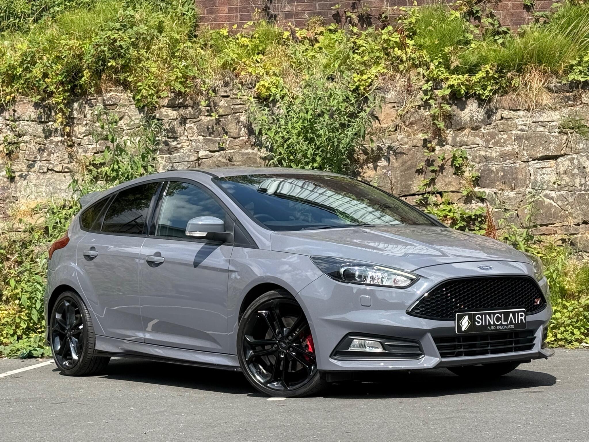 Ford Focus main image