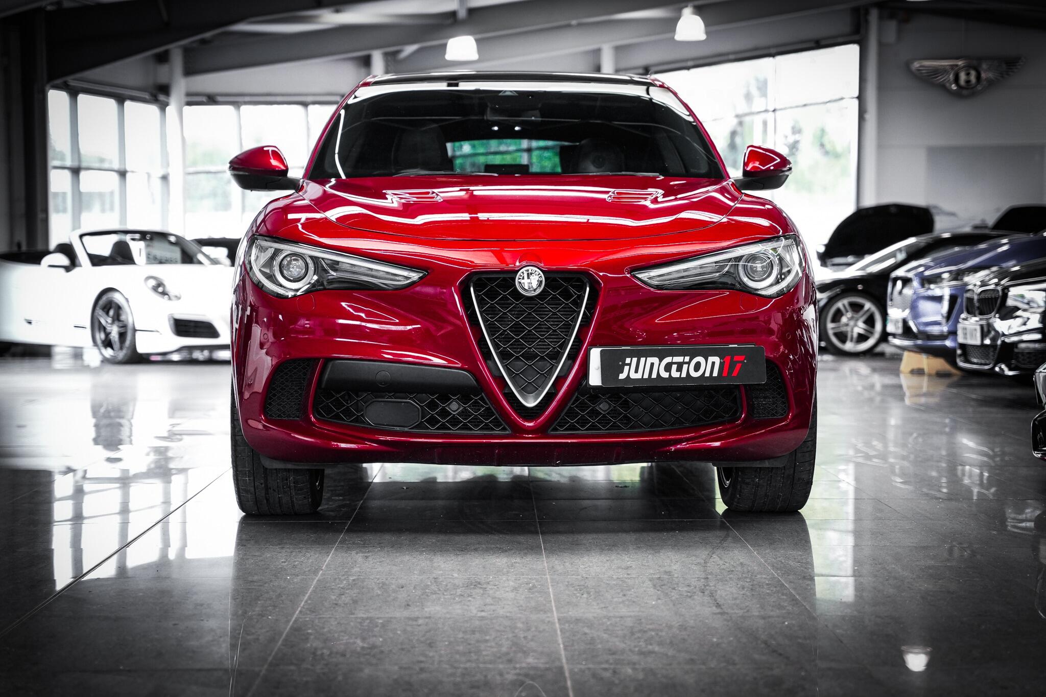 Alfa Romeo Stelvio view 12