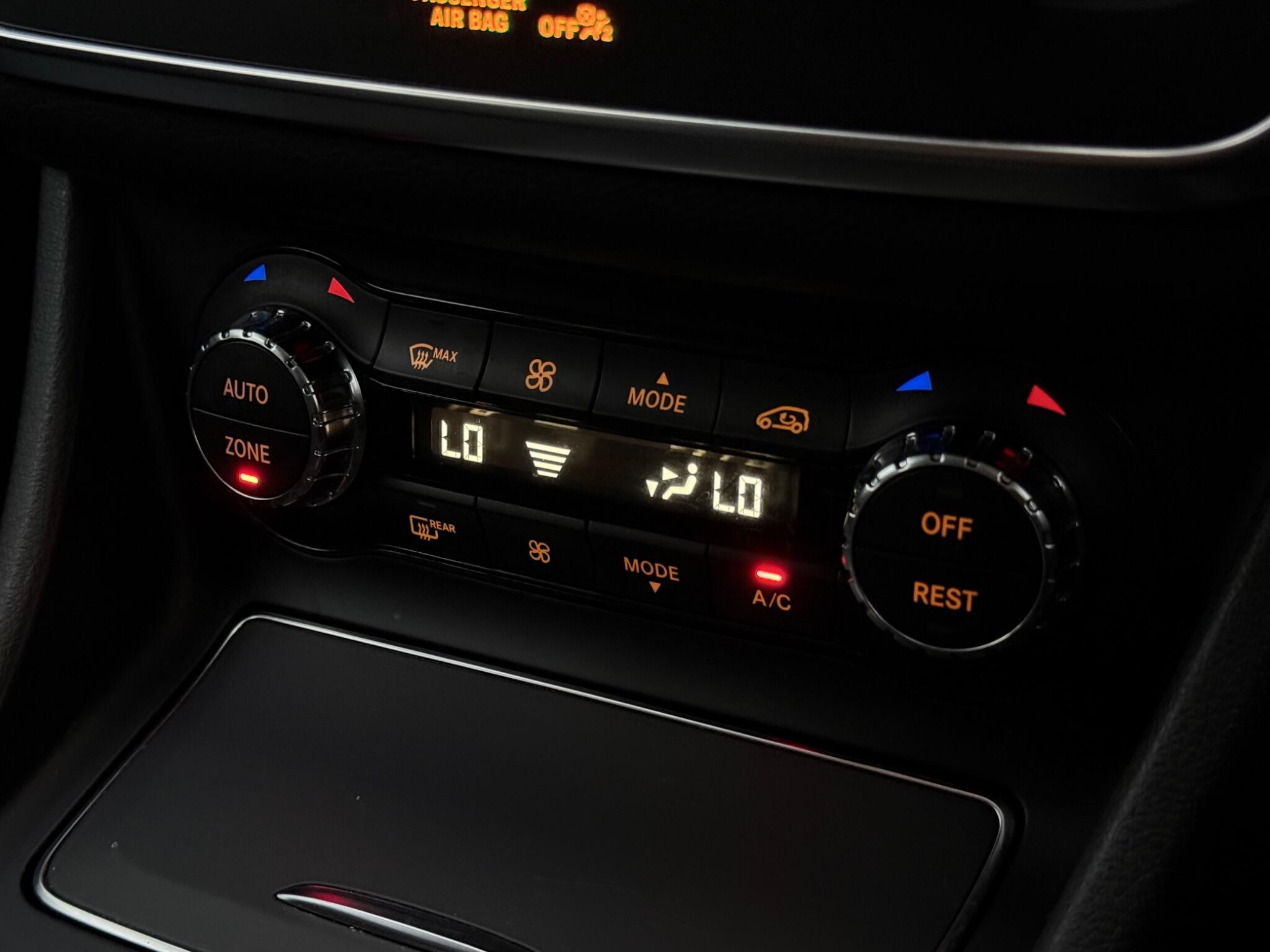 Mercedes-Benz Gla view 22