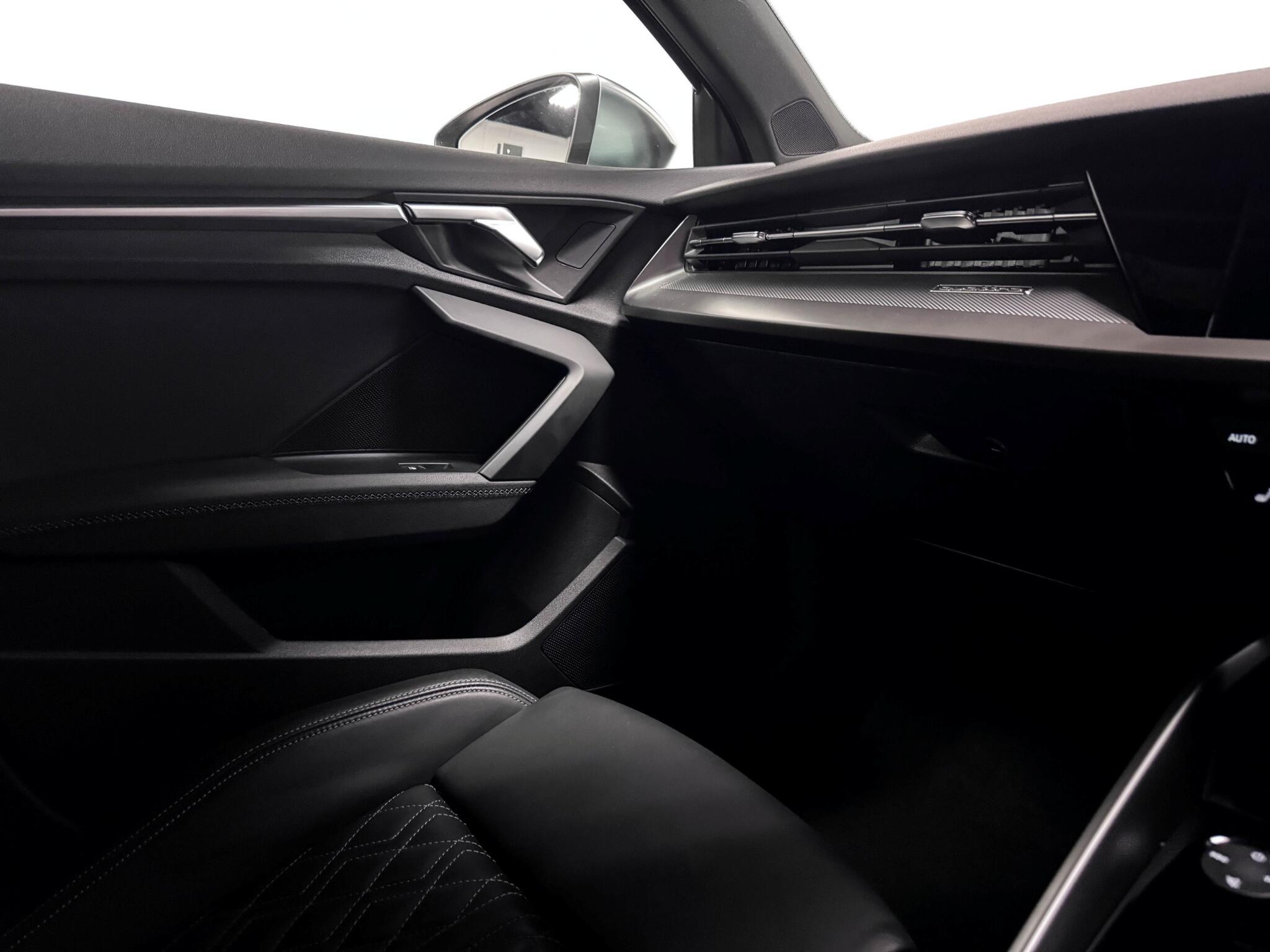 Audi S3 view 29