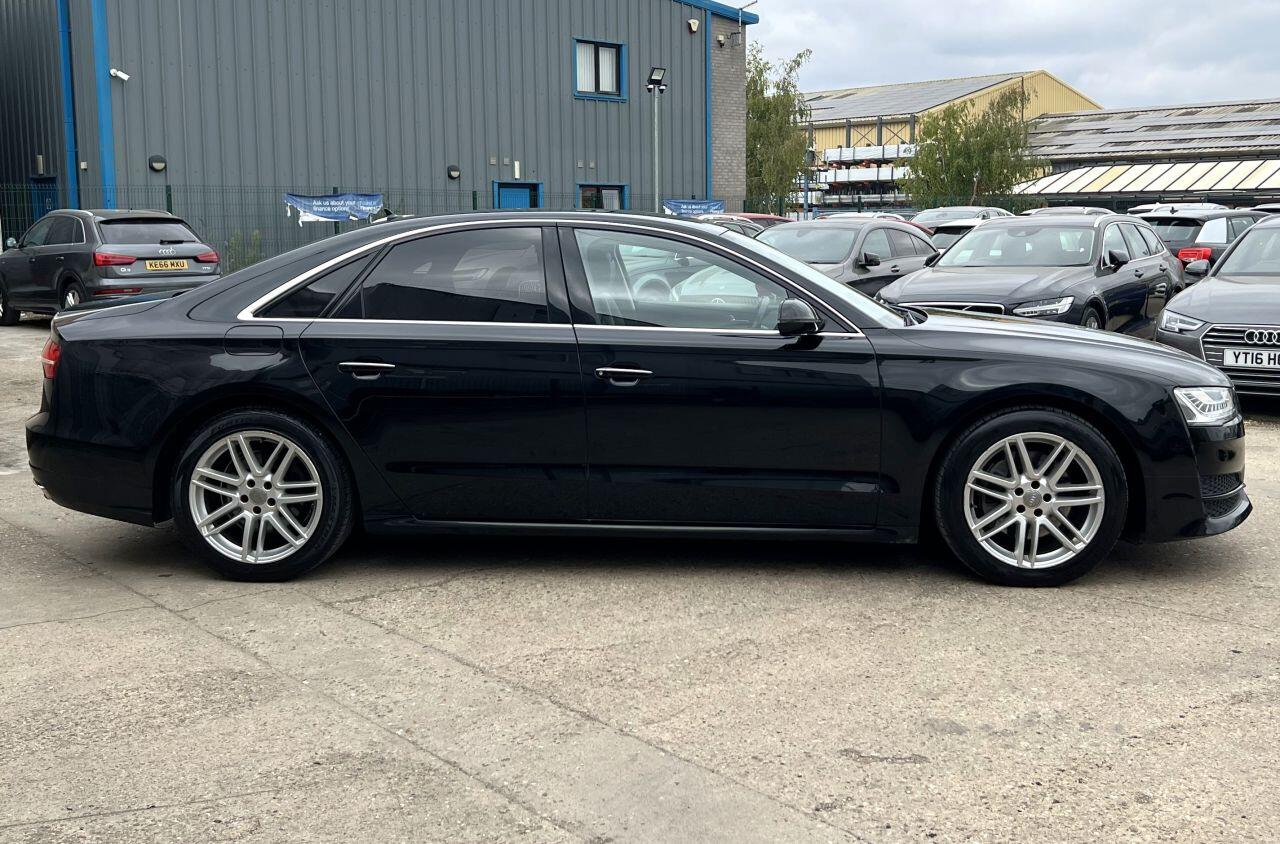 Audi A8 view 7