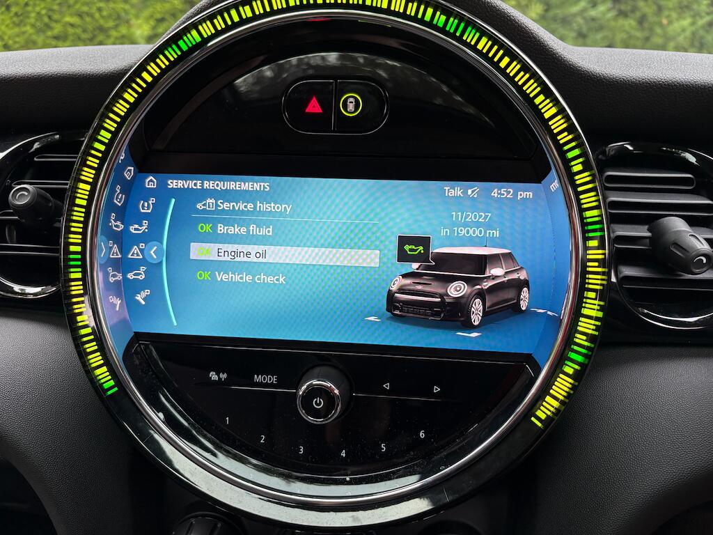 Mini Hatch view 18