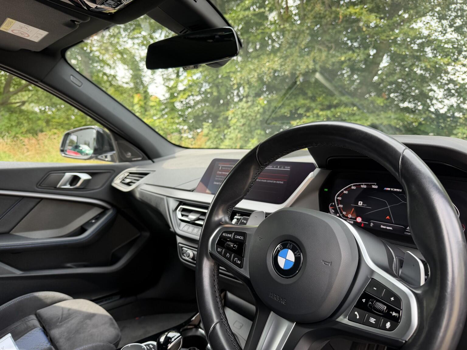 BMW 1 Series view 10