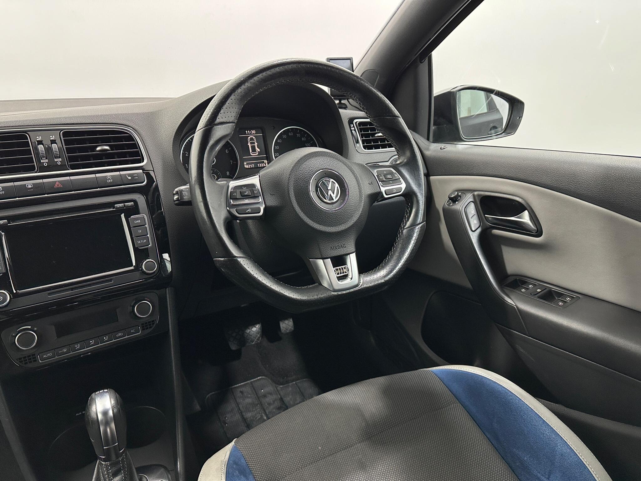 Volkswagen Polo view 12