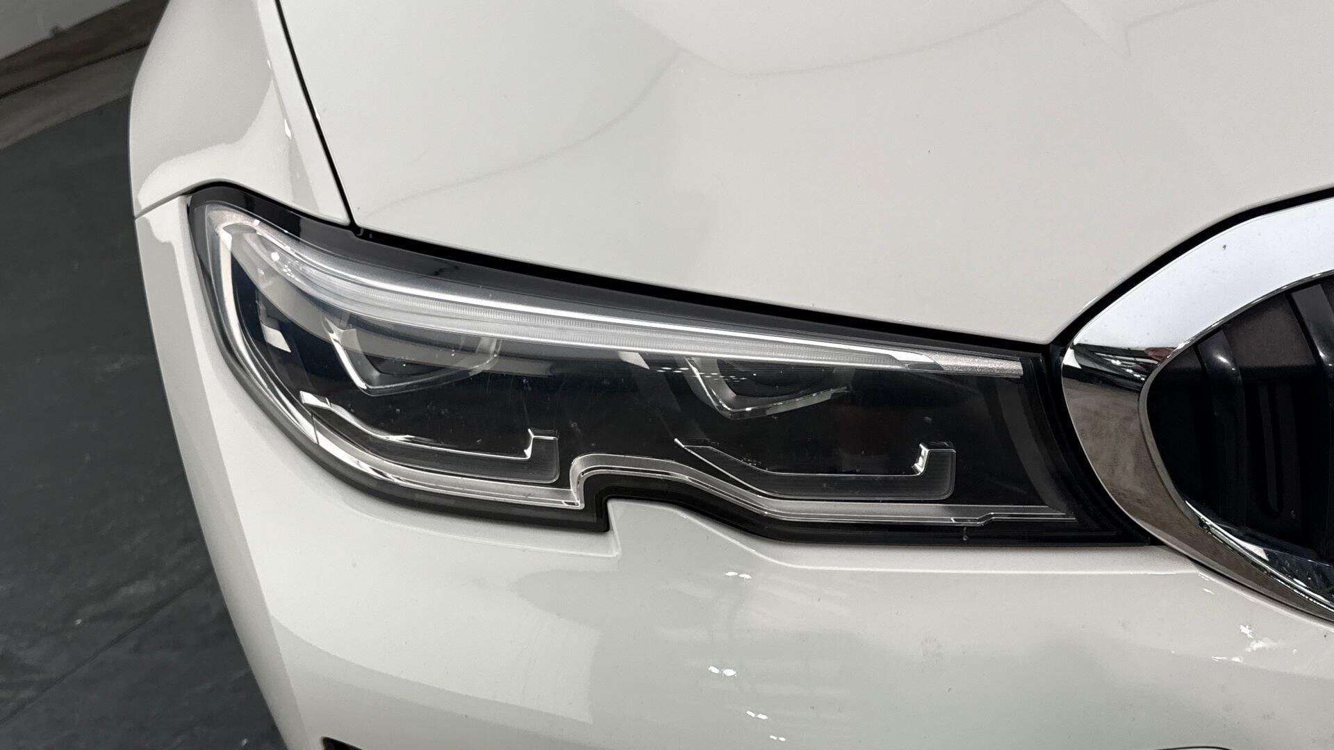 BMW 3 Series view 23