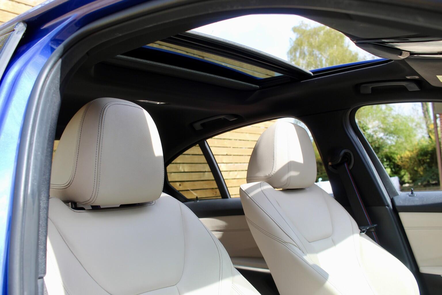 BMW 3 Series view 8