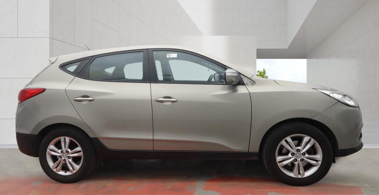 Hyundai Ix35 view 5