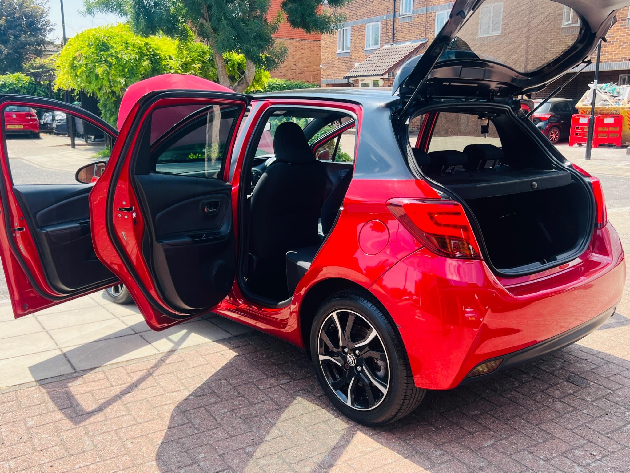 Toyota Yaris view 7