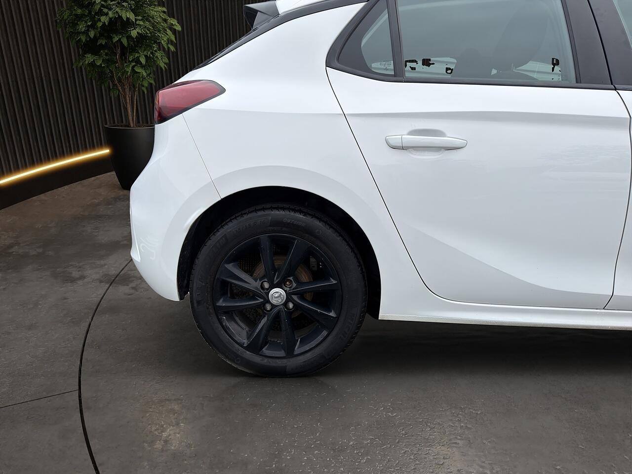 Vauxhall Corsa view 4