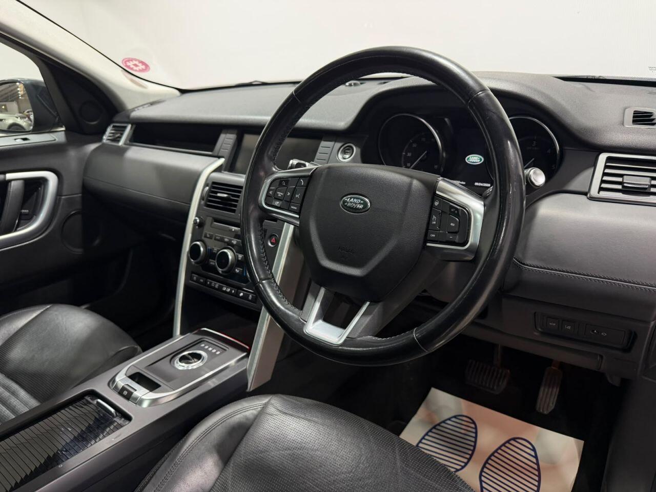 Land Rover Discovery Sport view 15
