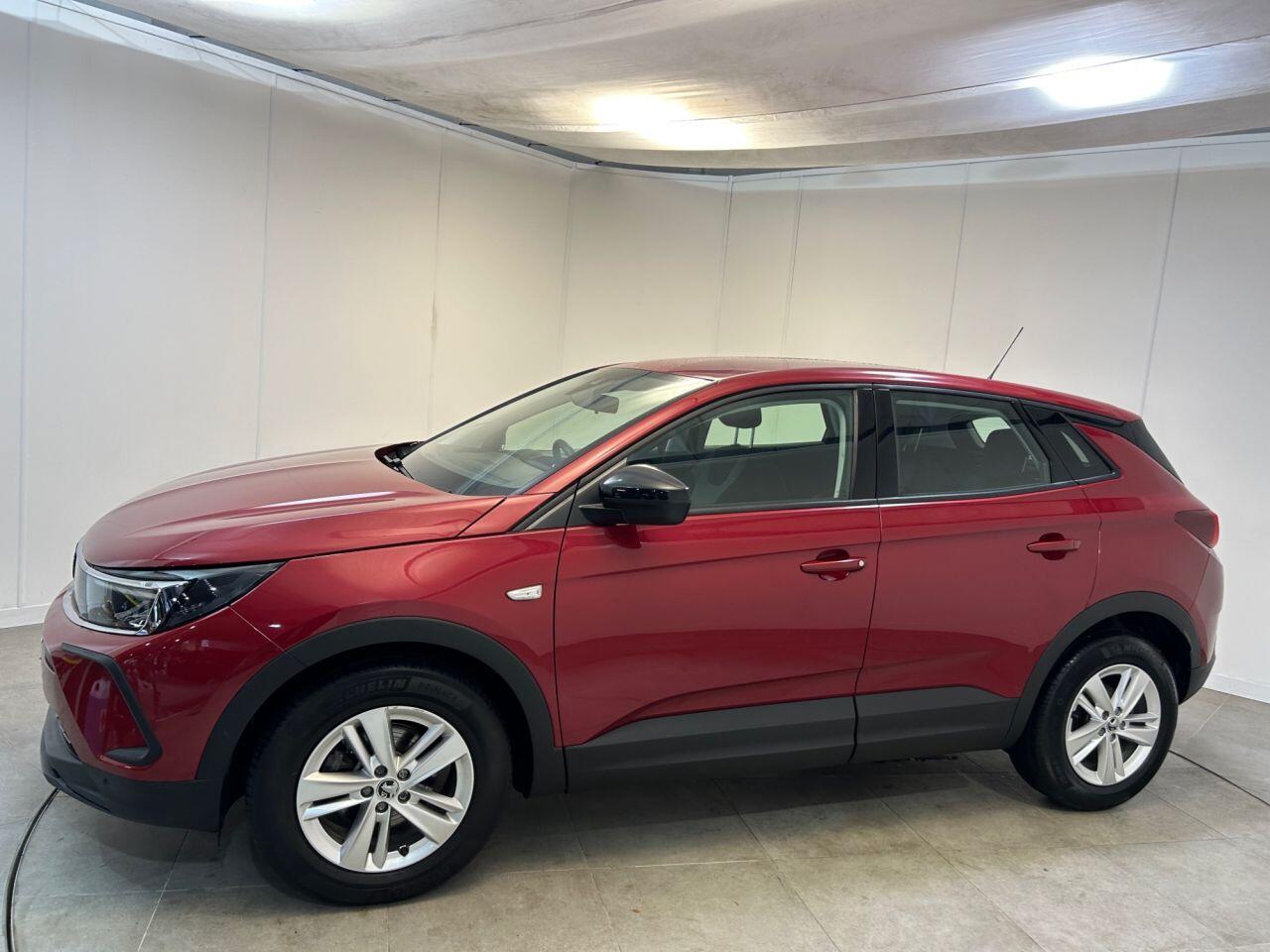 Vauxhall Grandland view 9