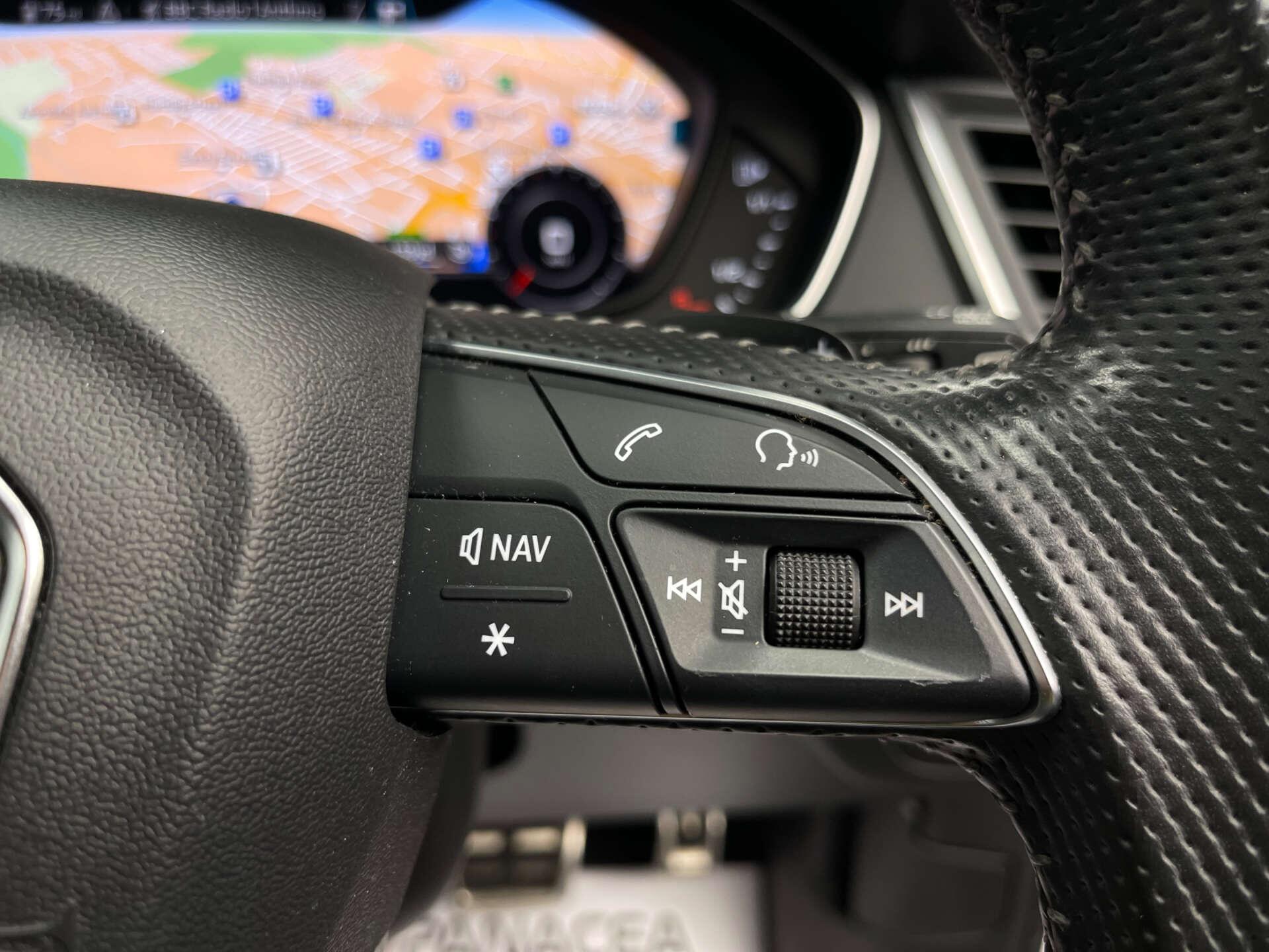 Audi Q5 view 16