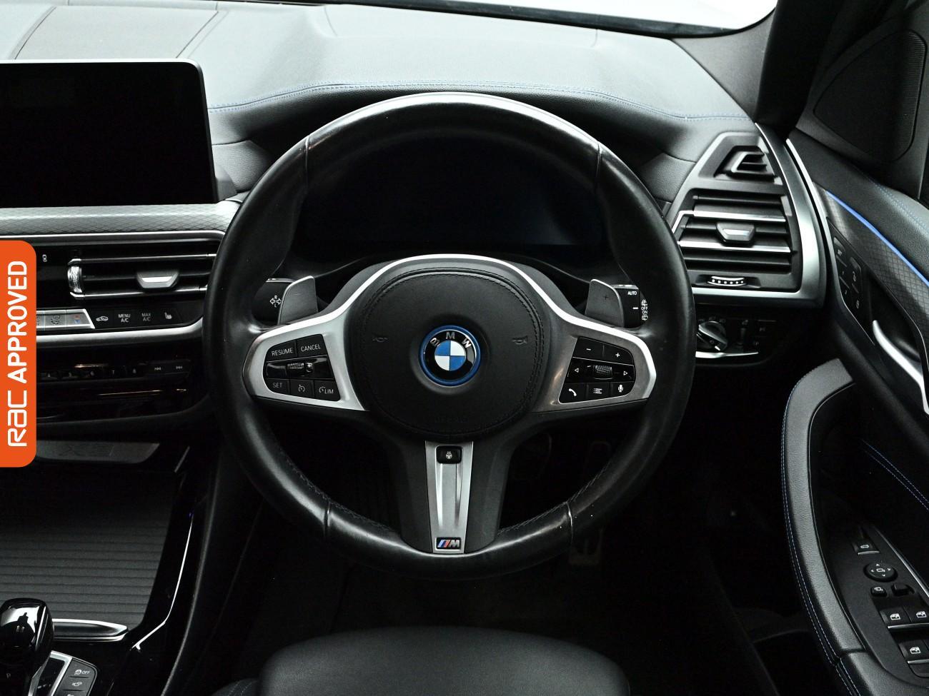 BMW X3 view 10