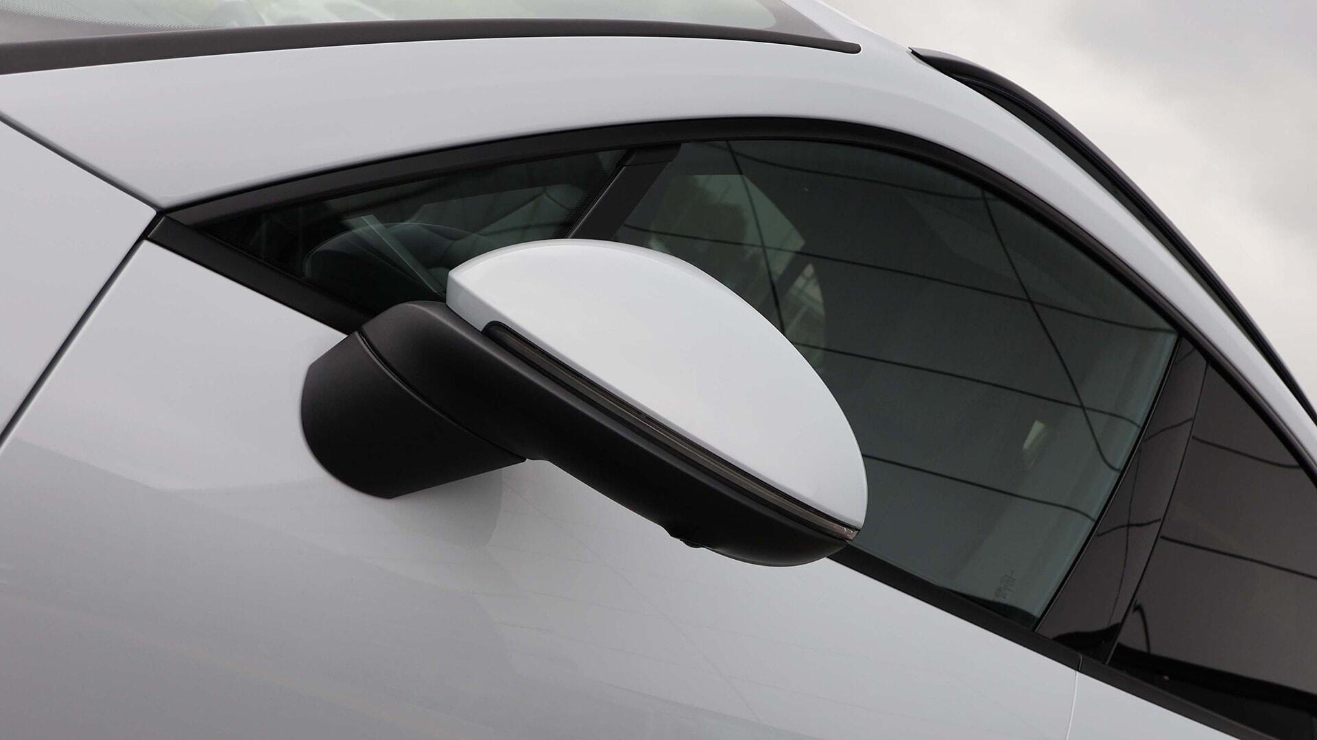 Porsche Macan view 26