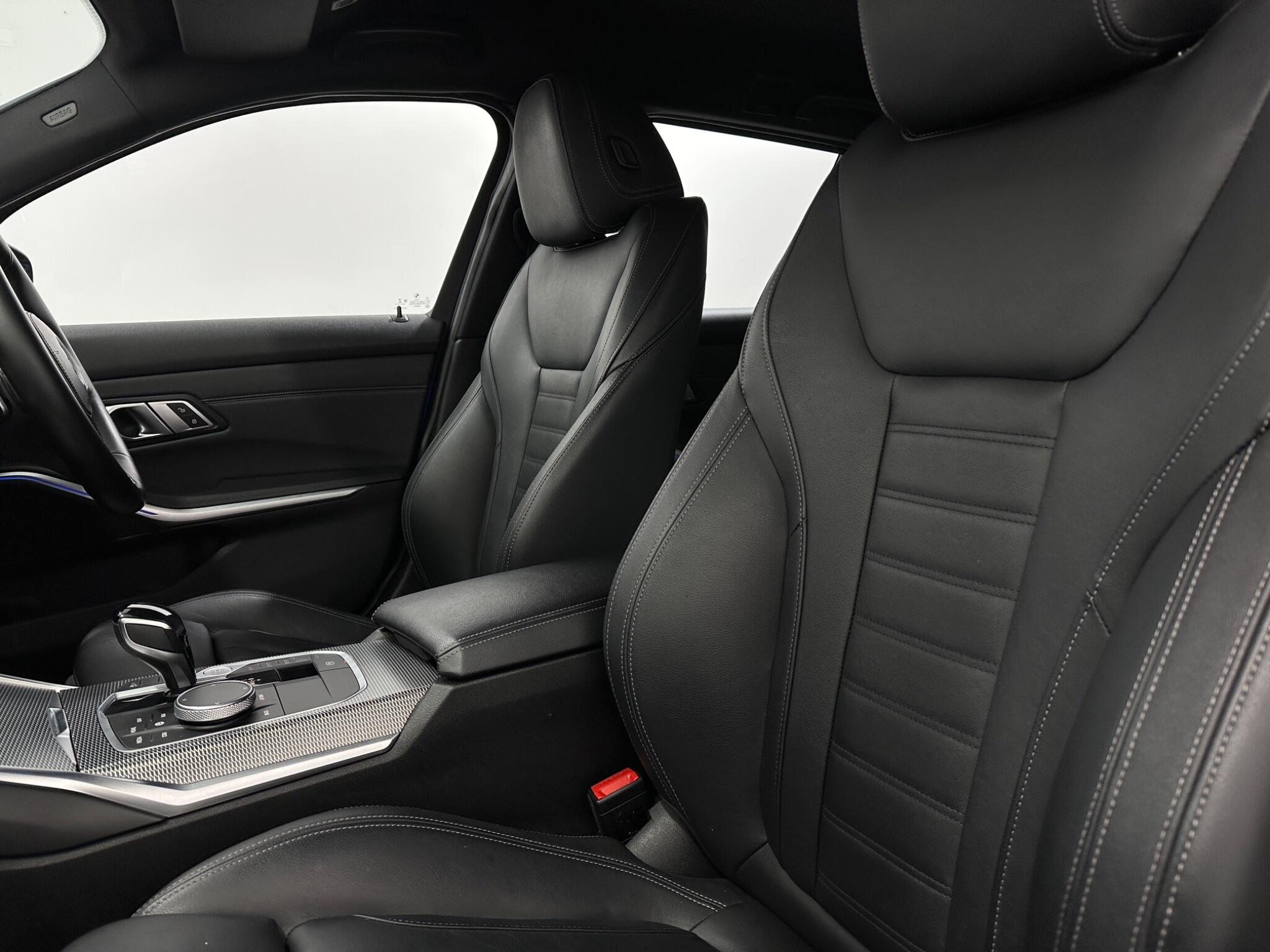BMW 3 Series view 36