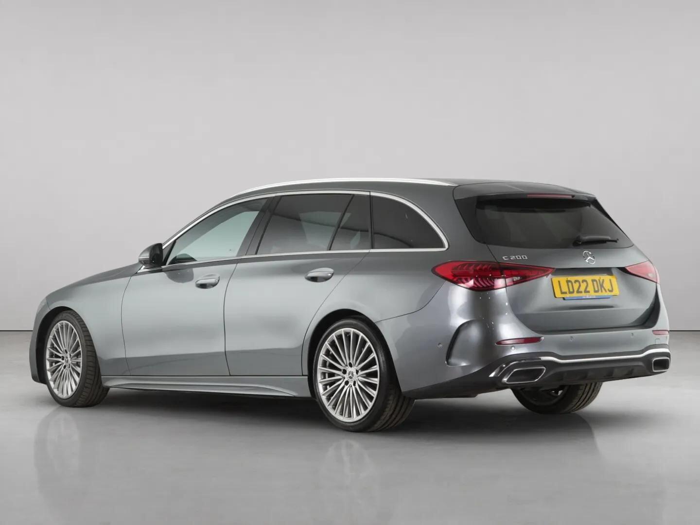 Mercedes-Benz C-Class view 9
