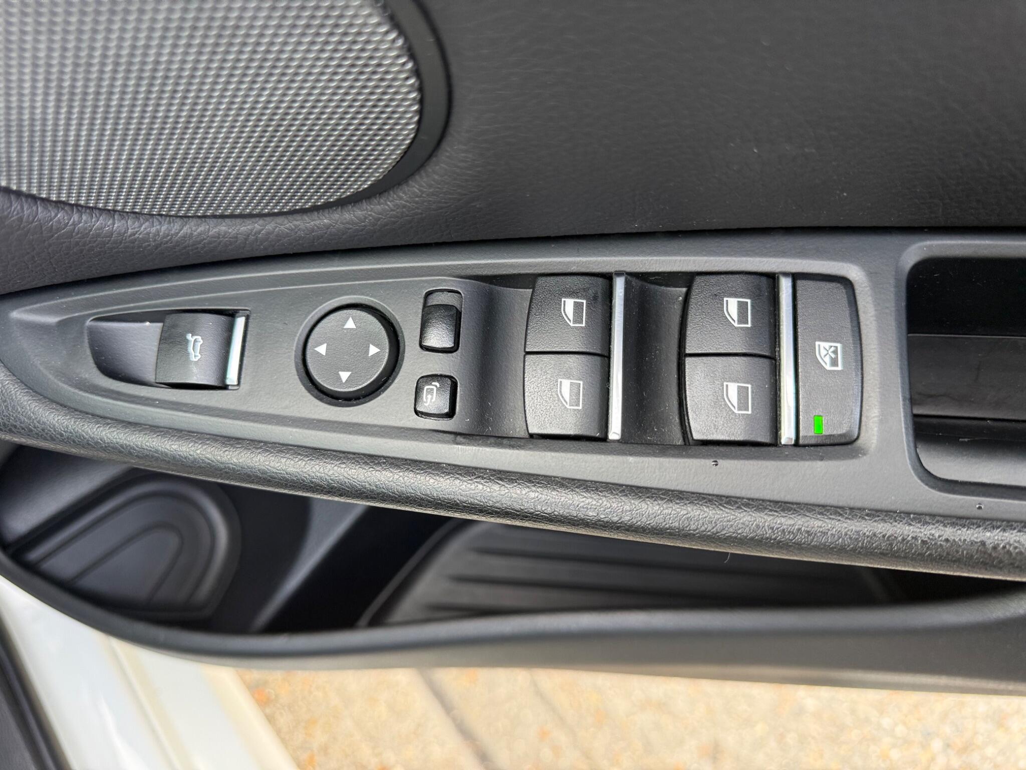 BMW X5 view 18