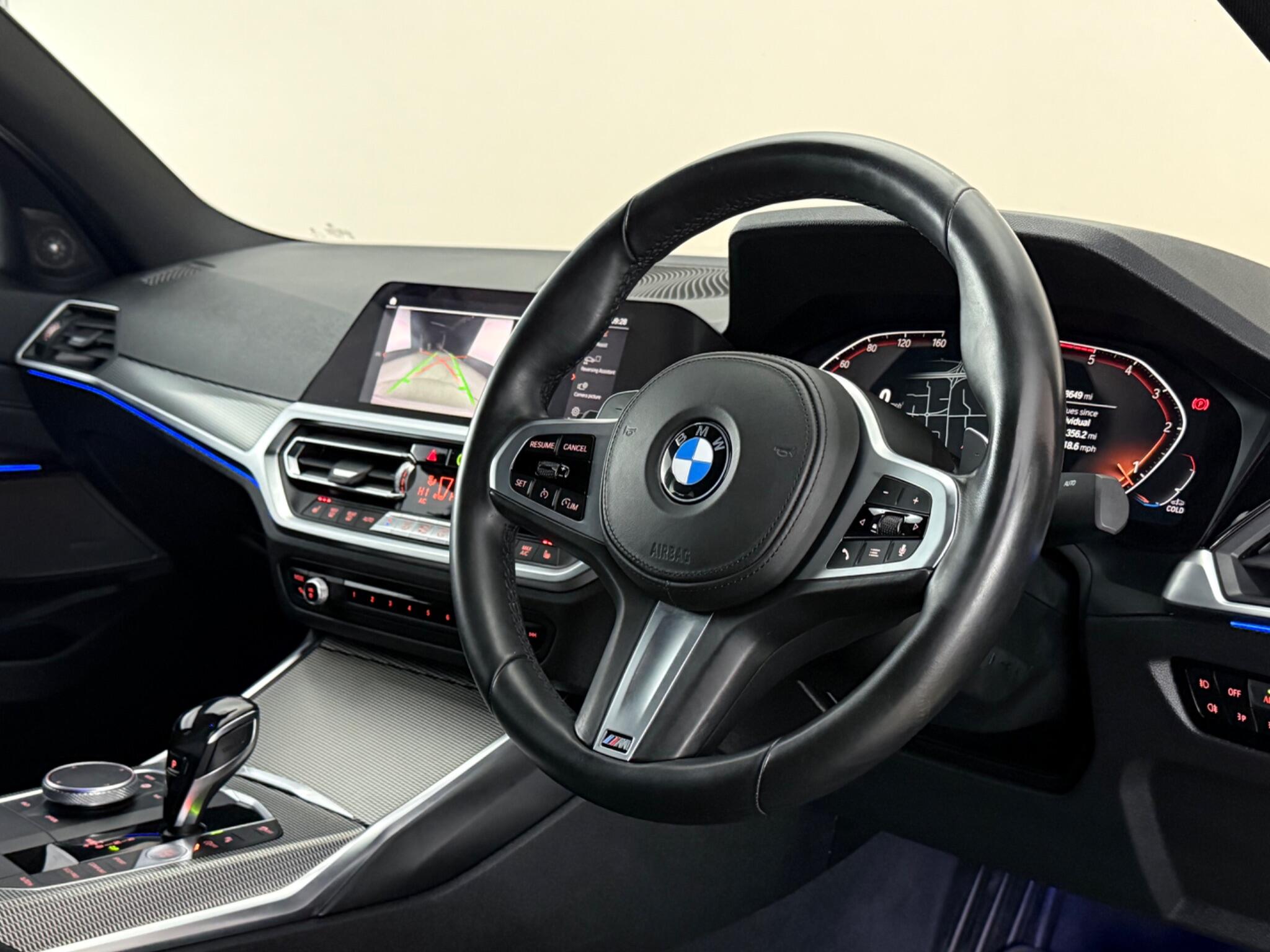BMW 3 Series view 15