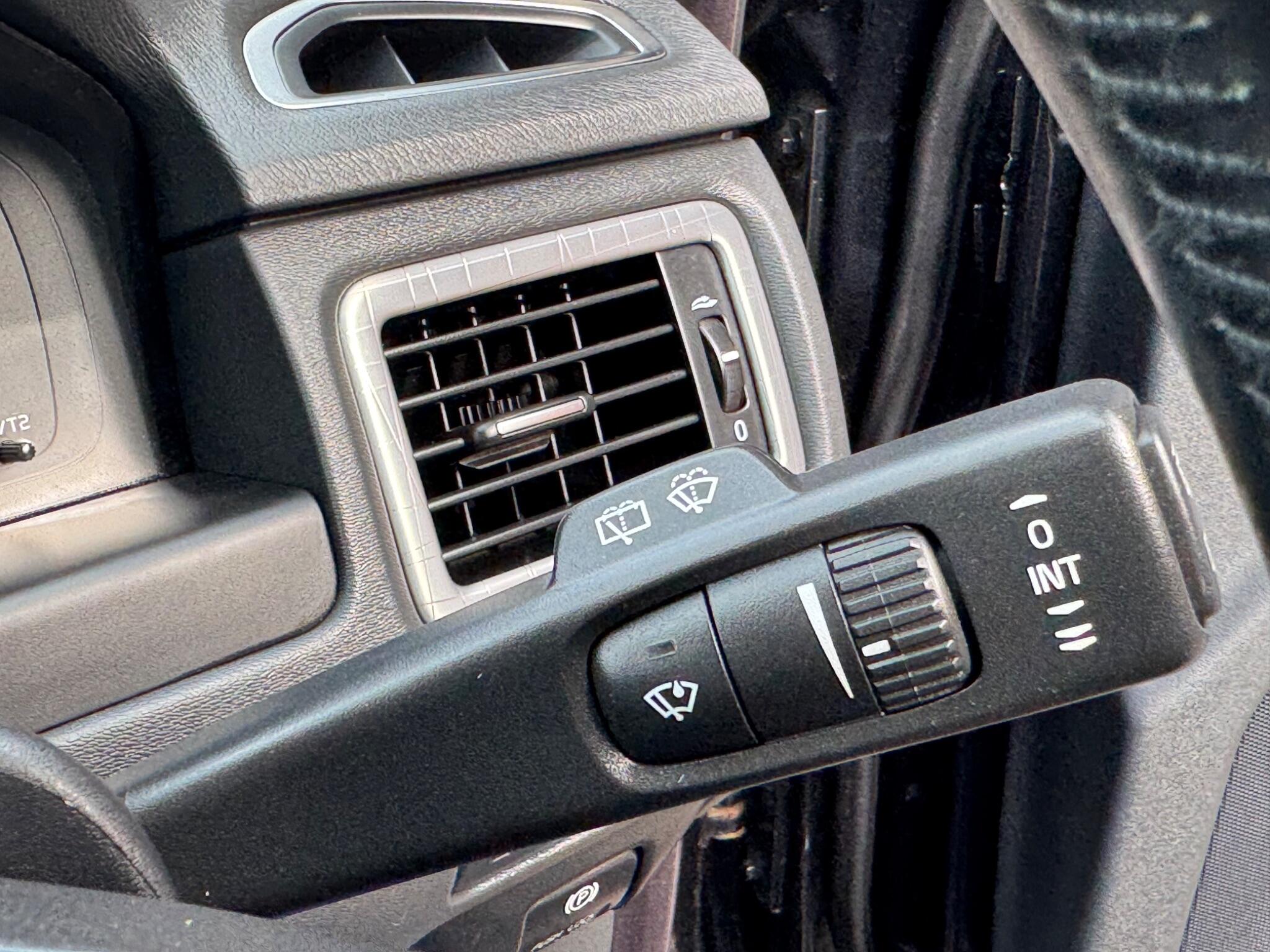 Volvo XC70 view 18