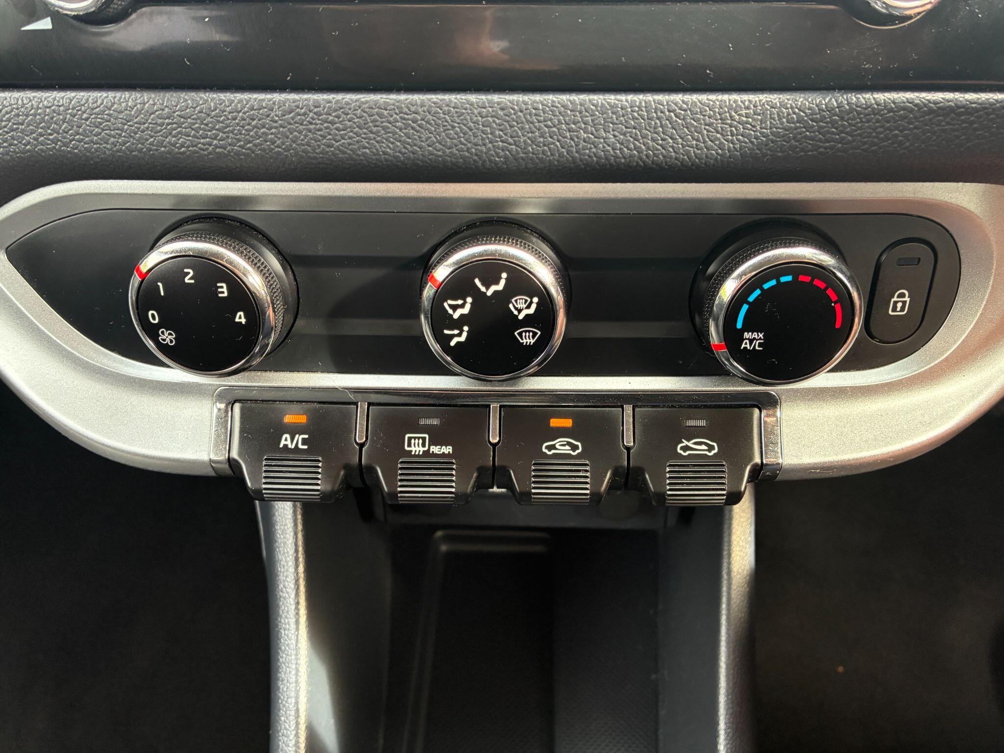 Kia Rio view 16