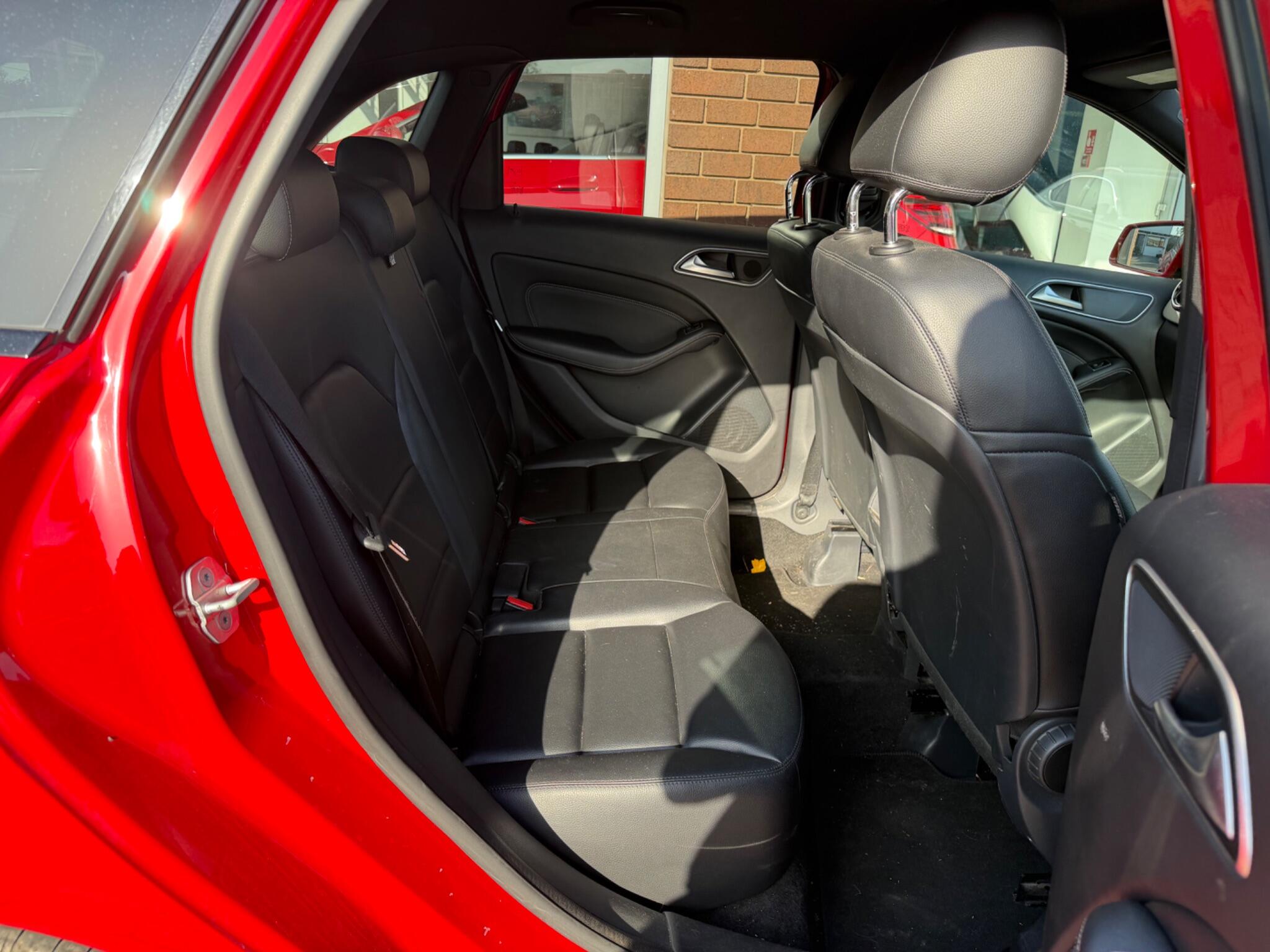 Mercedes-Benz B-Class view 18