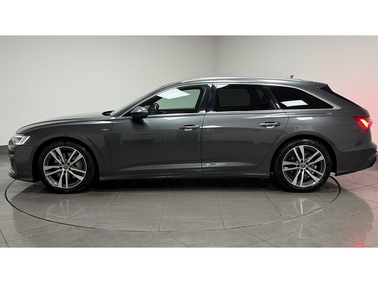 Audi A6 view 4