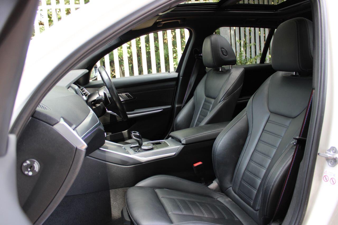BMW 3 Series view 15