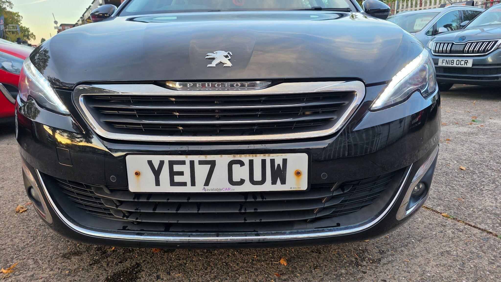 Peugeot 308 view 11