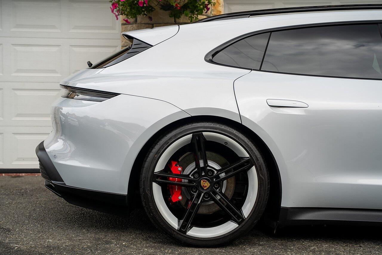 Porsche Taycan view 5