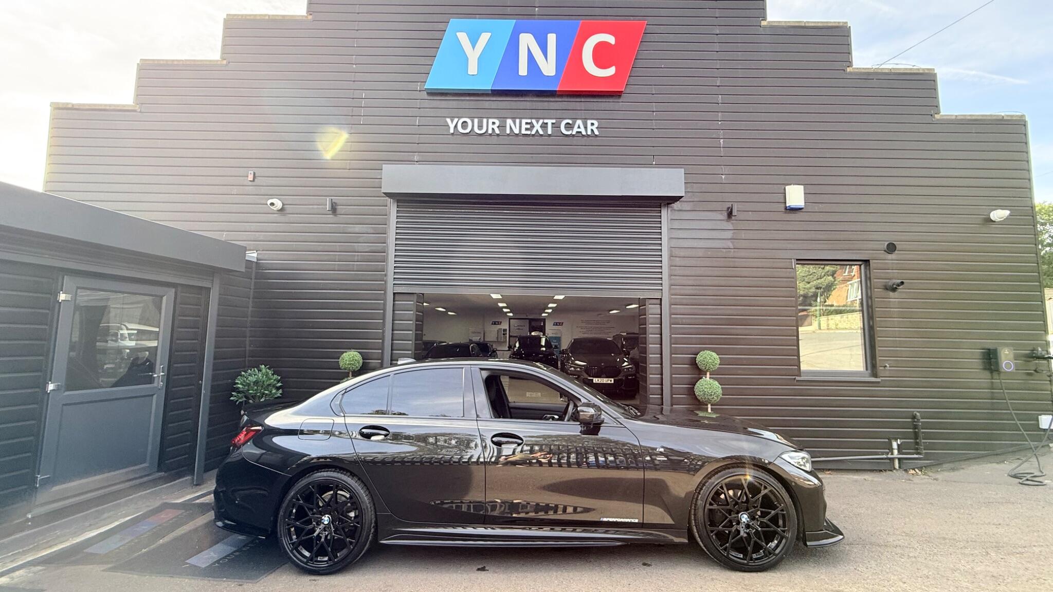 BMW 3 Series view 5