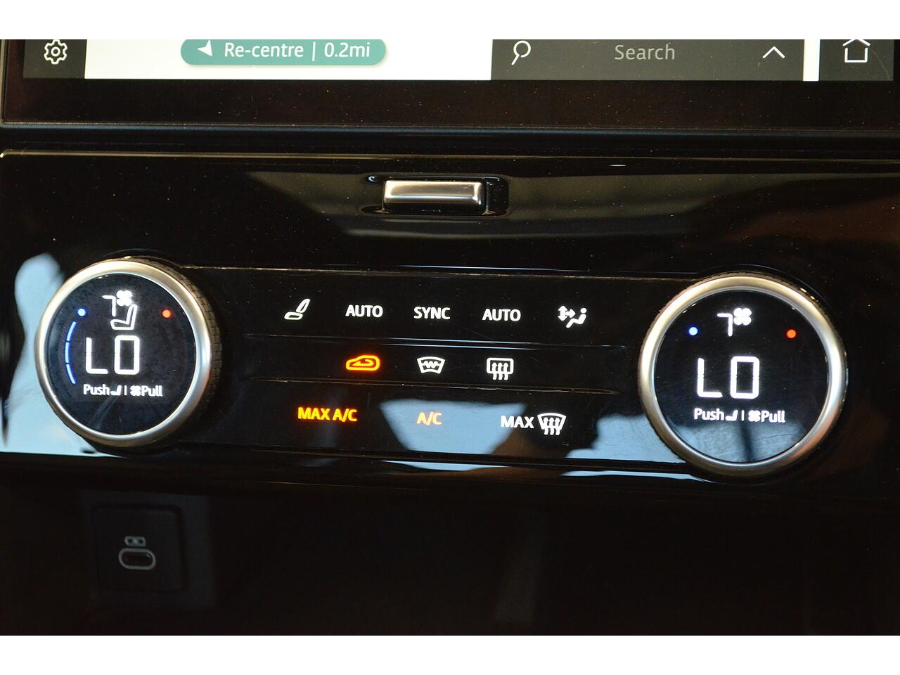 Land Rover Discovery view 18
