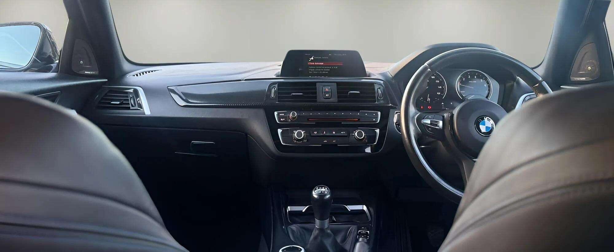 BMW 1 Series view 27