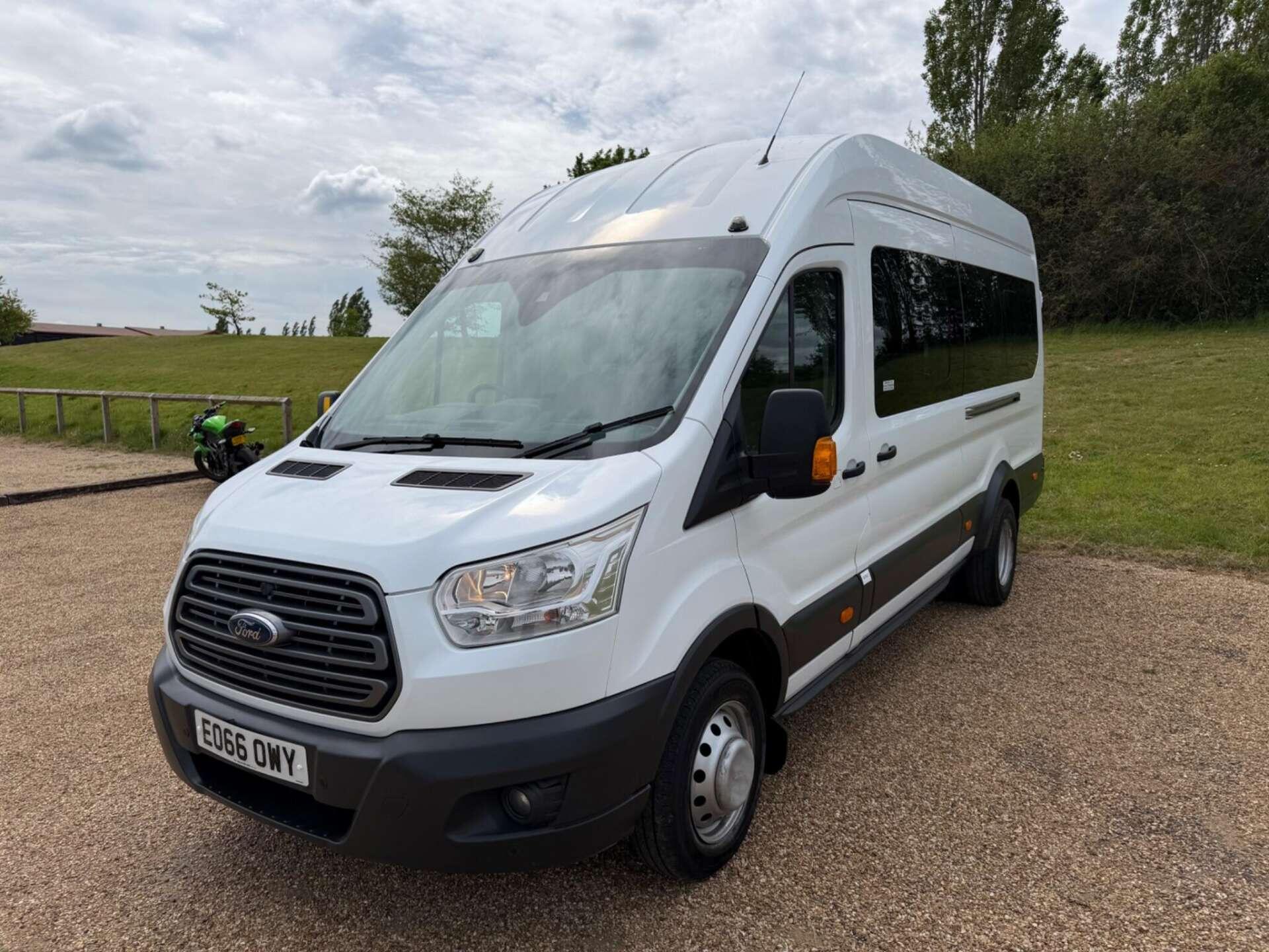 Ford Transit view 3